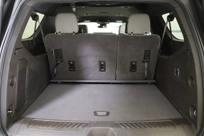 2025 Chevrolet Suburban LT