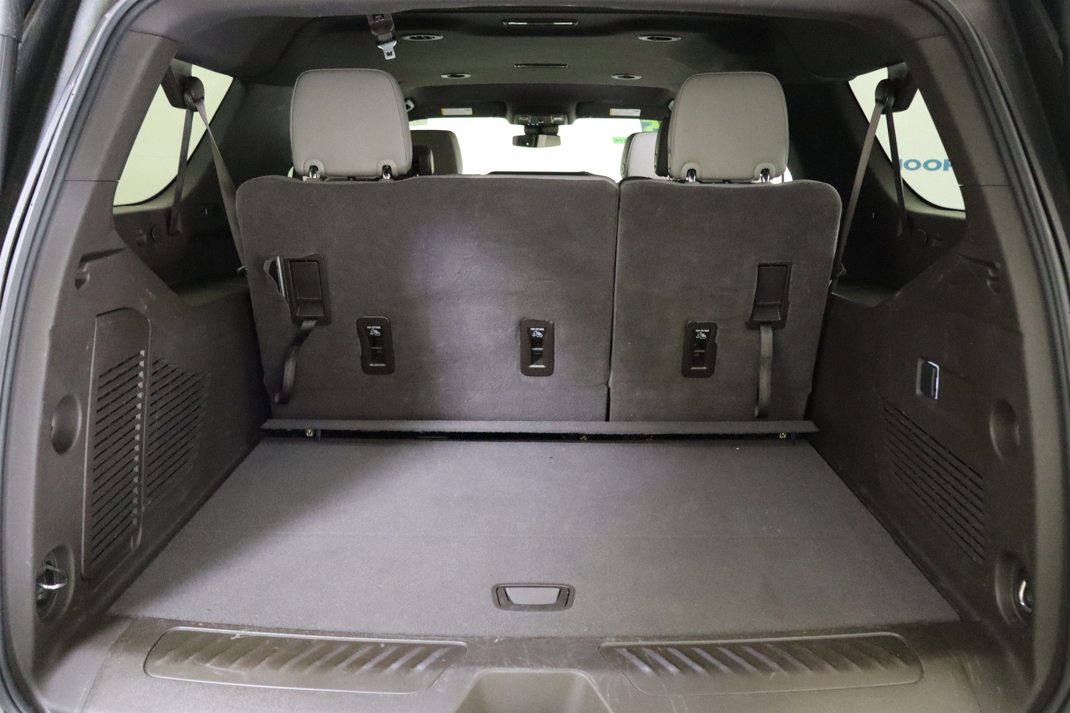 2025 Chevrolet Suburban LT