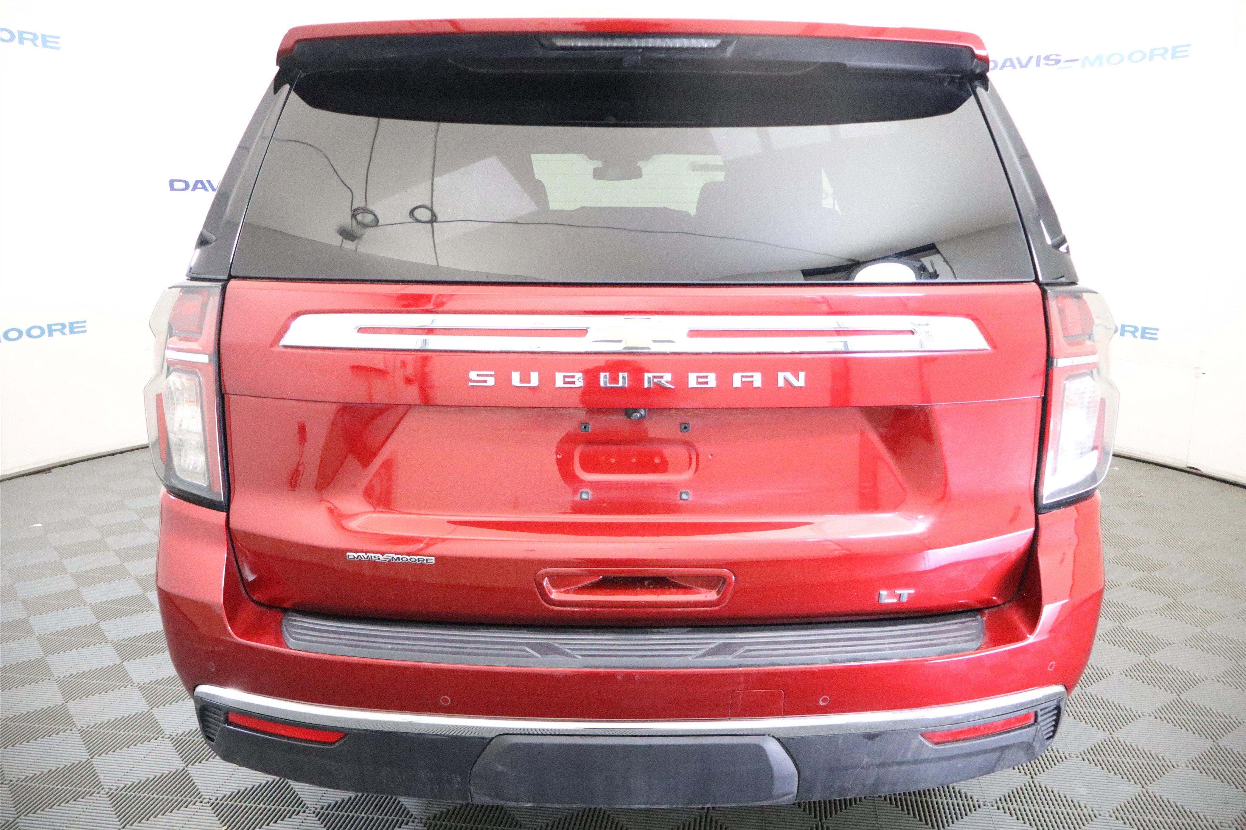 2023 Chevrolet Suburban LT