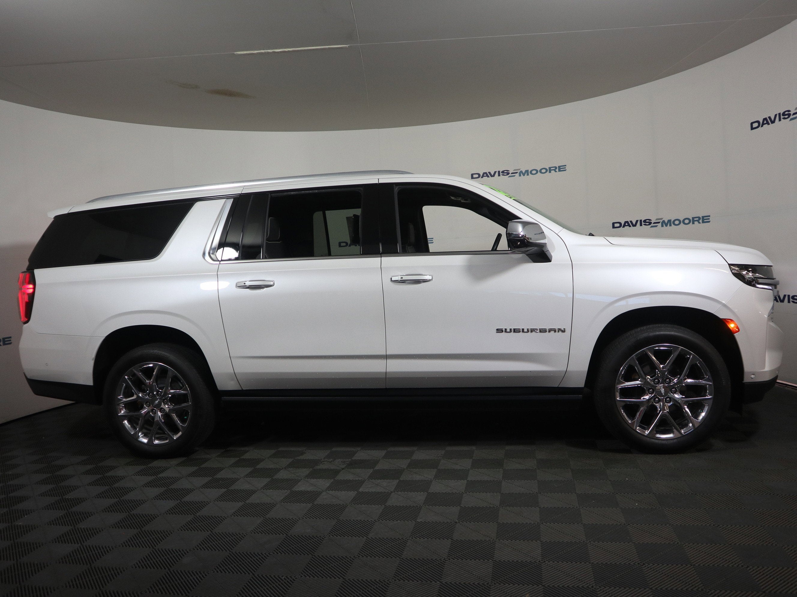 2024 Chevrolet Suburban Premier