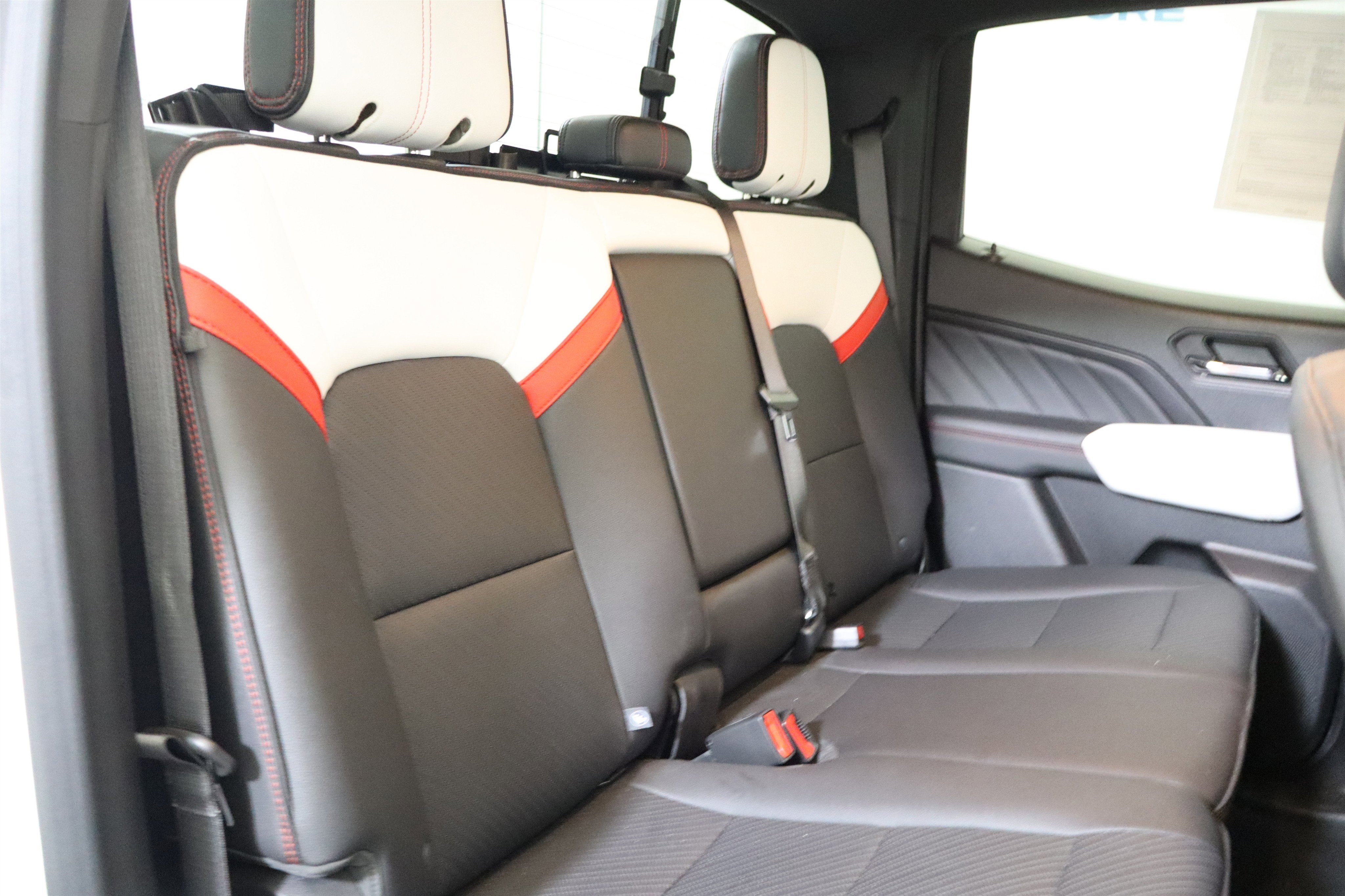 2023 GMC Canyon 4WD AT4X