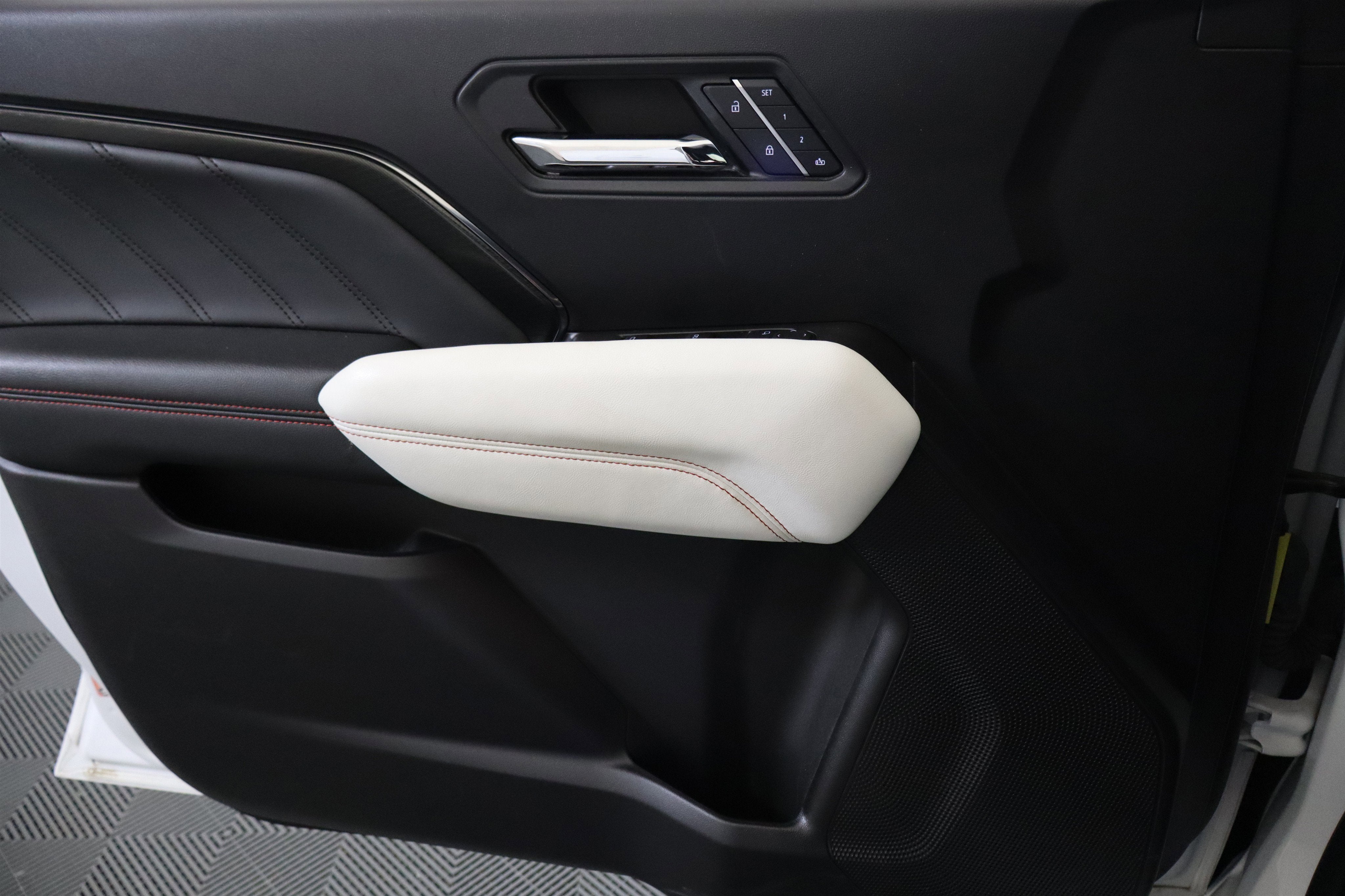 2023 GMC Canyon 4WD AT4X