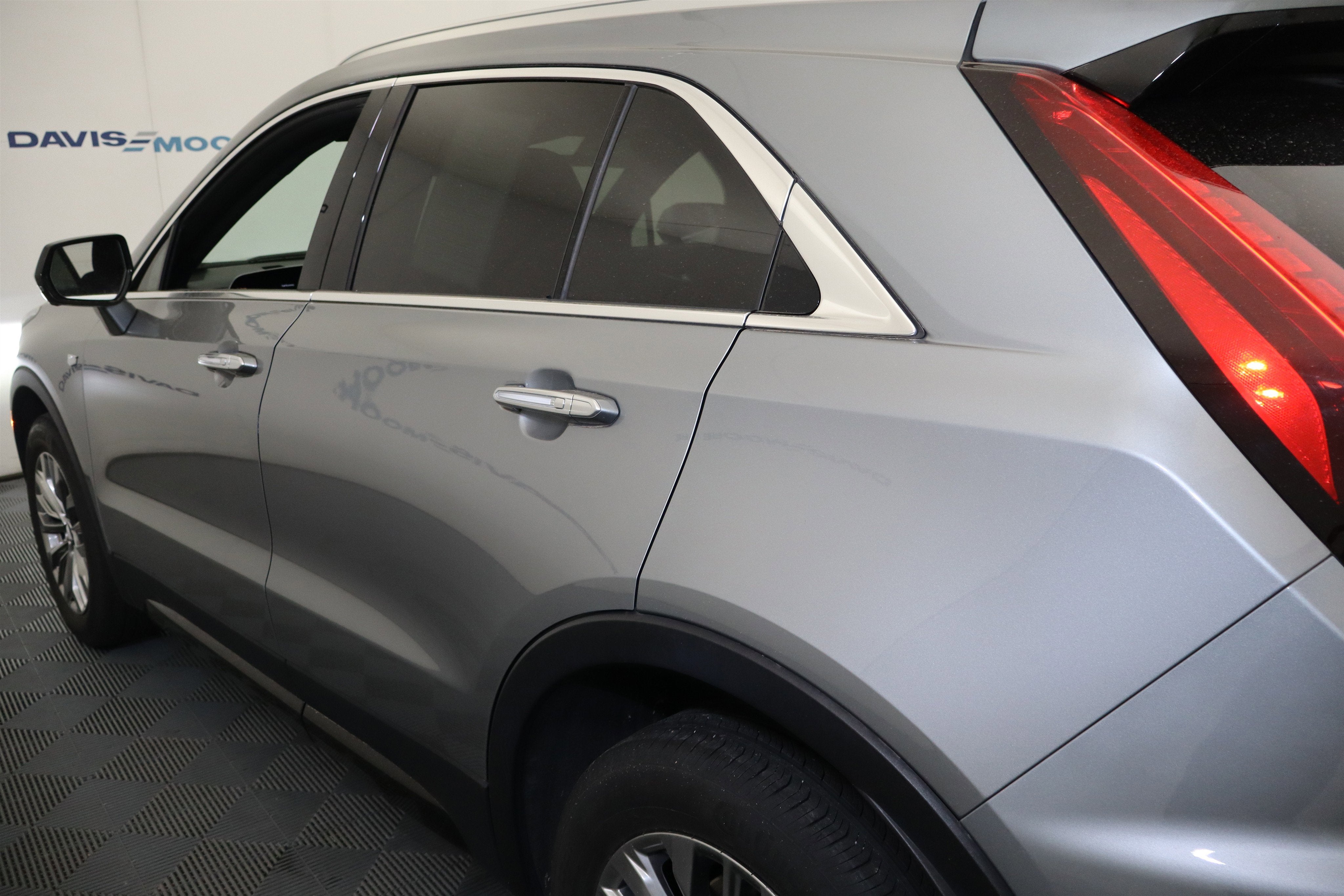 2025 Cadillac XT4 FWD Premium Luxury