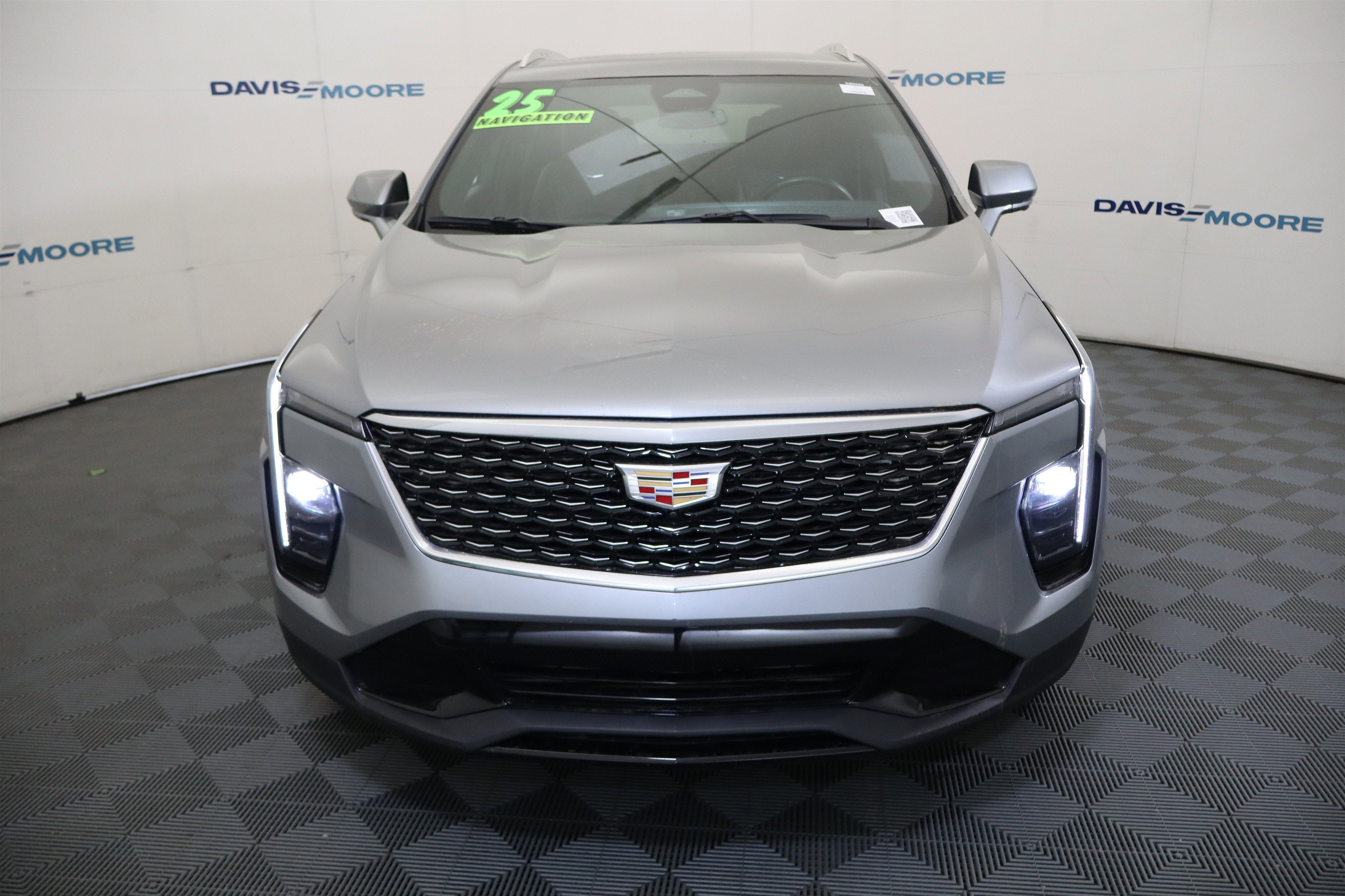 2025 Cadillac XT4 FWD Premium Luxury