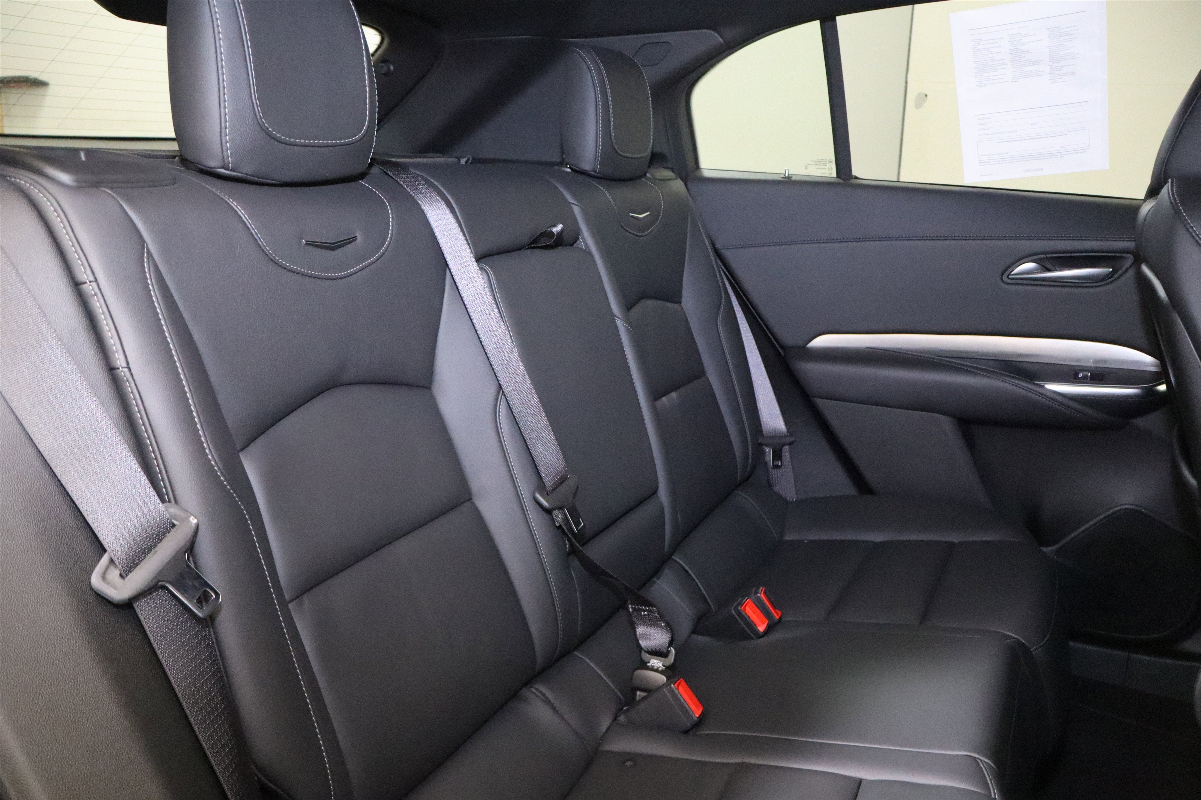 2025 Cadillac XT4 FWD Premium Luxury