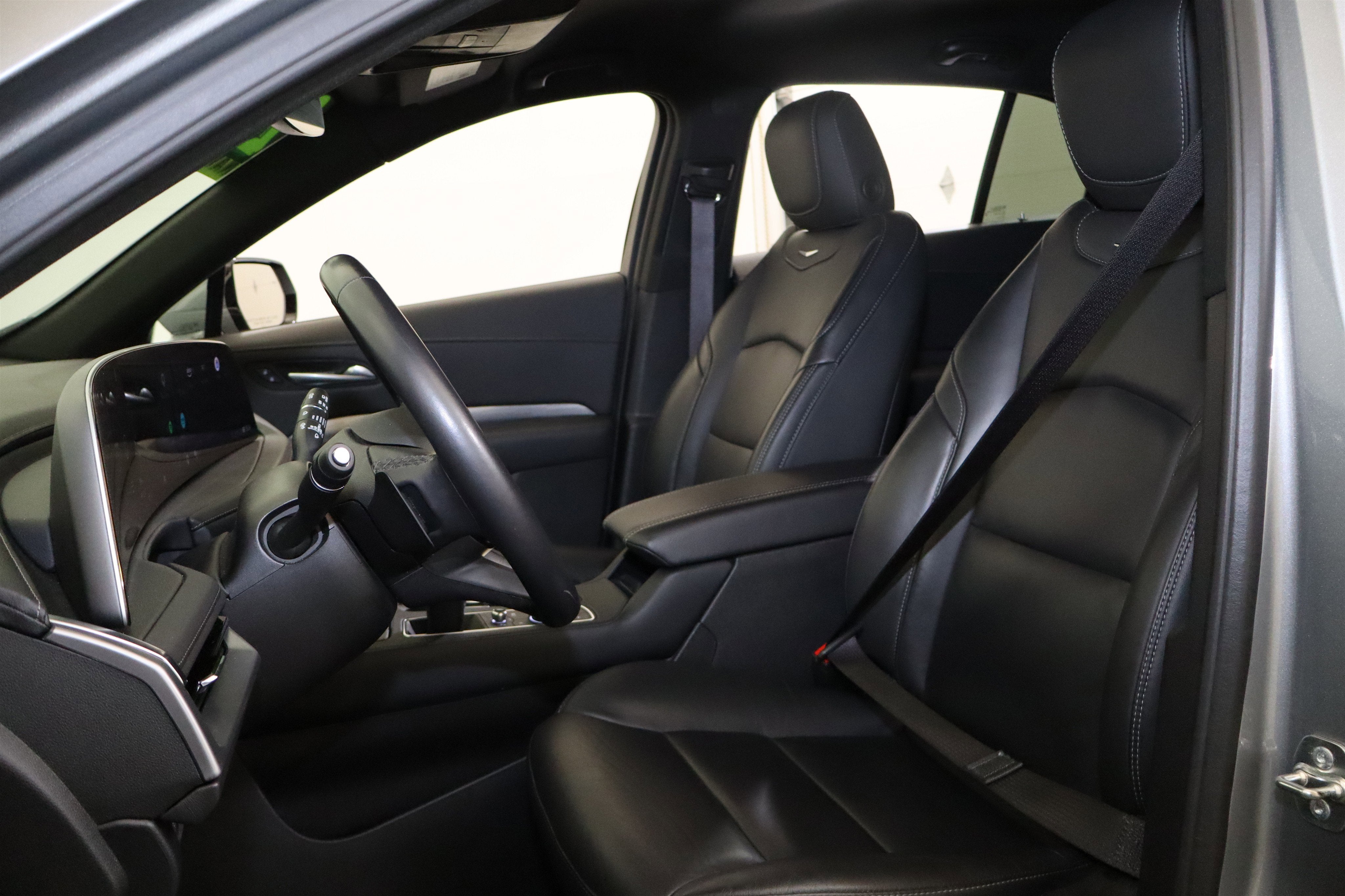 2025 Cadillac XT4 FWD Premium Luxury