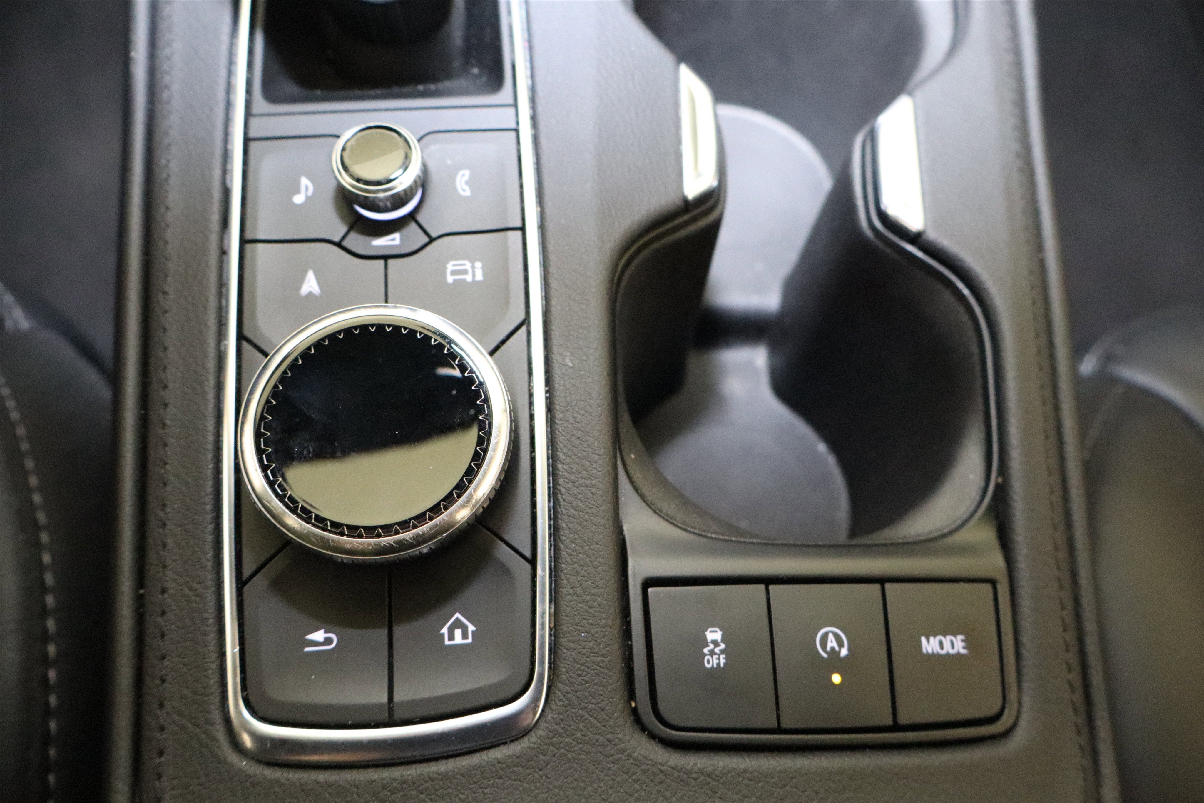 2025 Cadillac XT4 FWD Premium Luxury