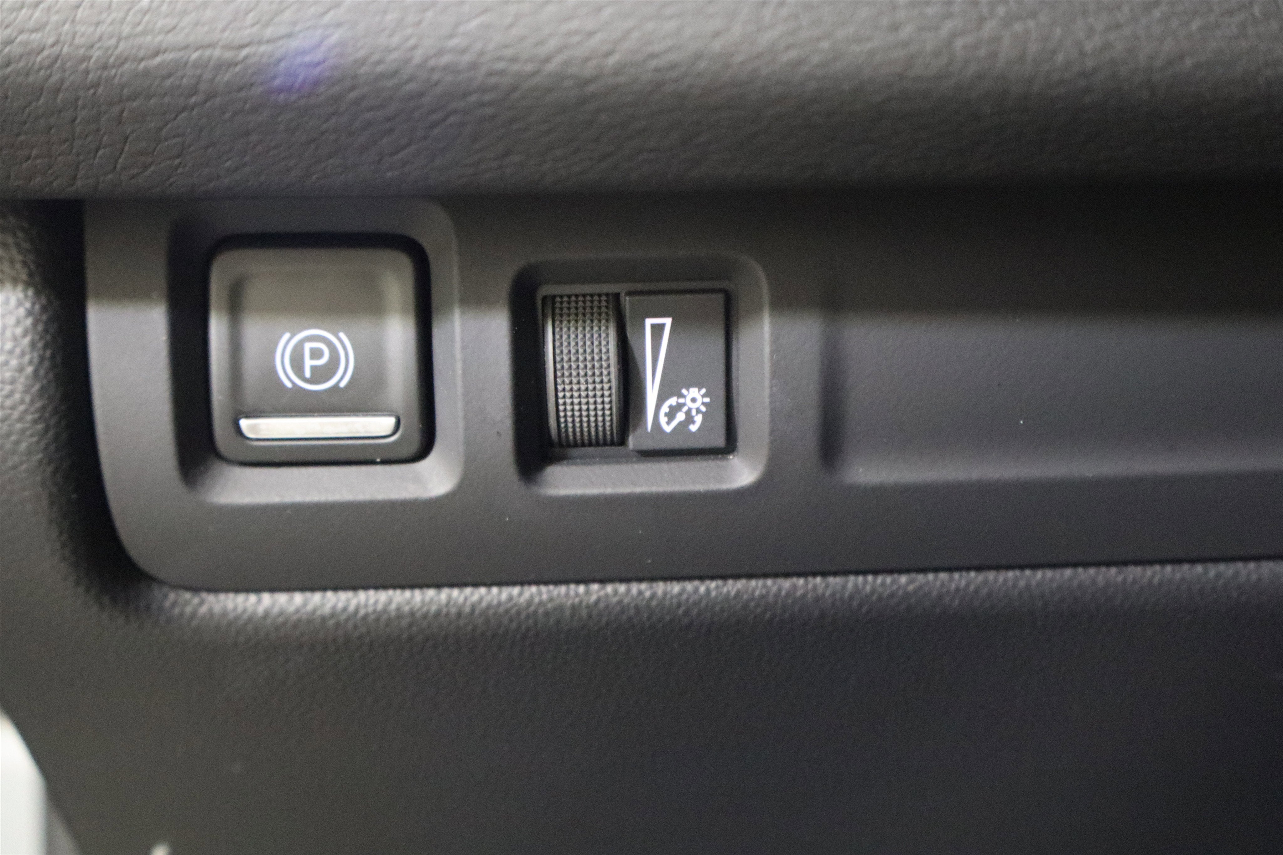 2025 Cadillac XT4 FWD Premium Luxury