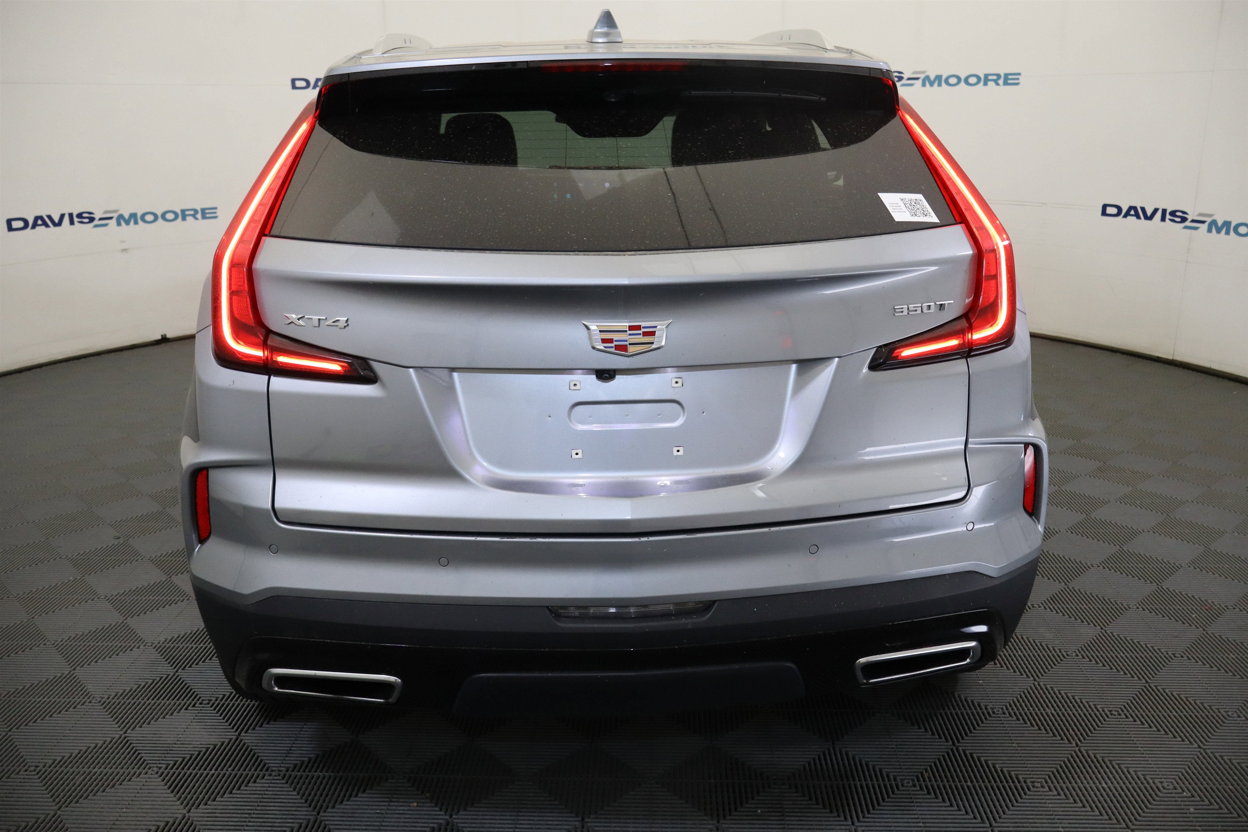 2025 Cadillac XT4 FWD Premium Luxury