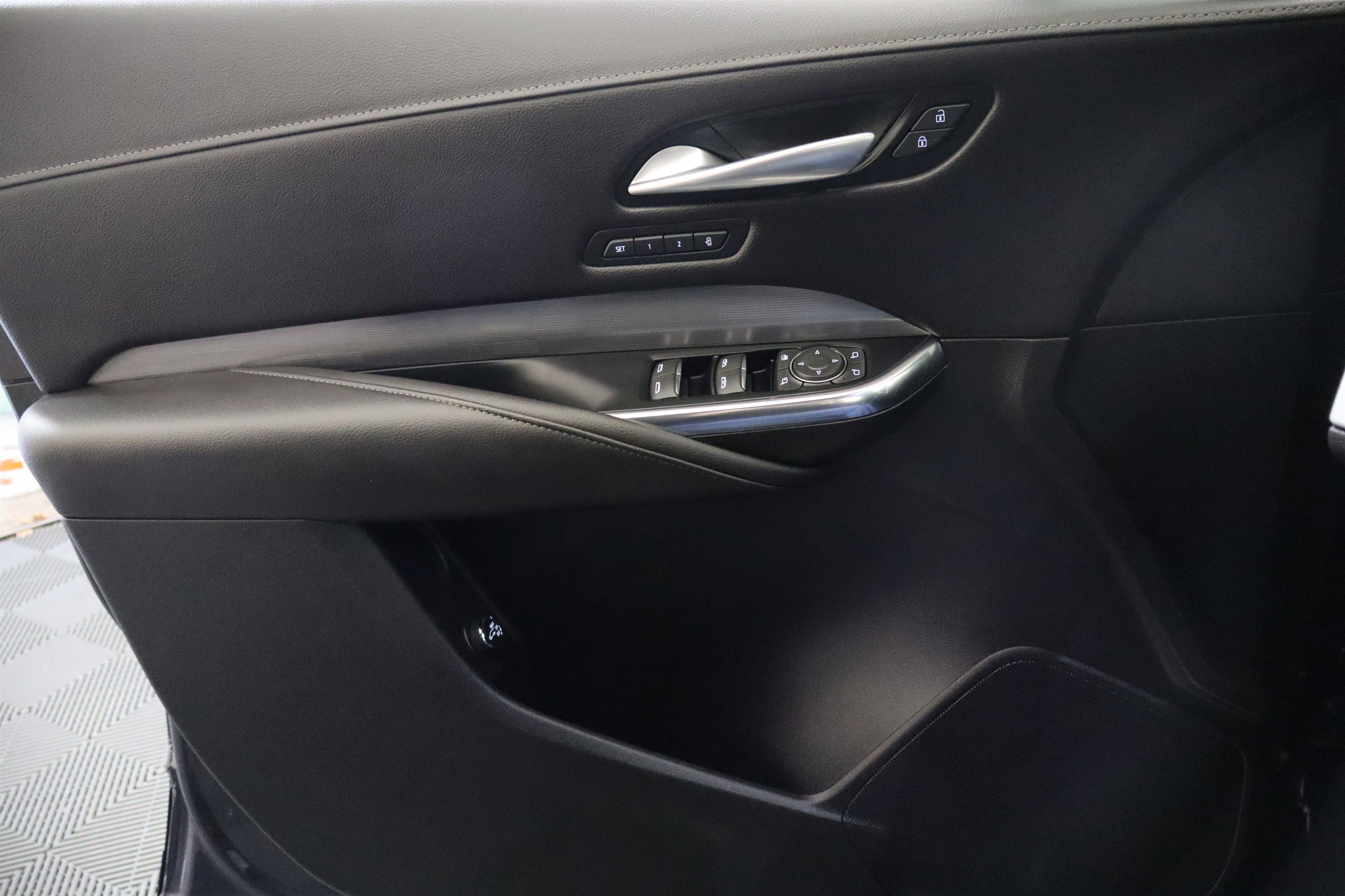 2025 Cadillac XT4 AWD Premium Luxury