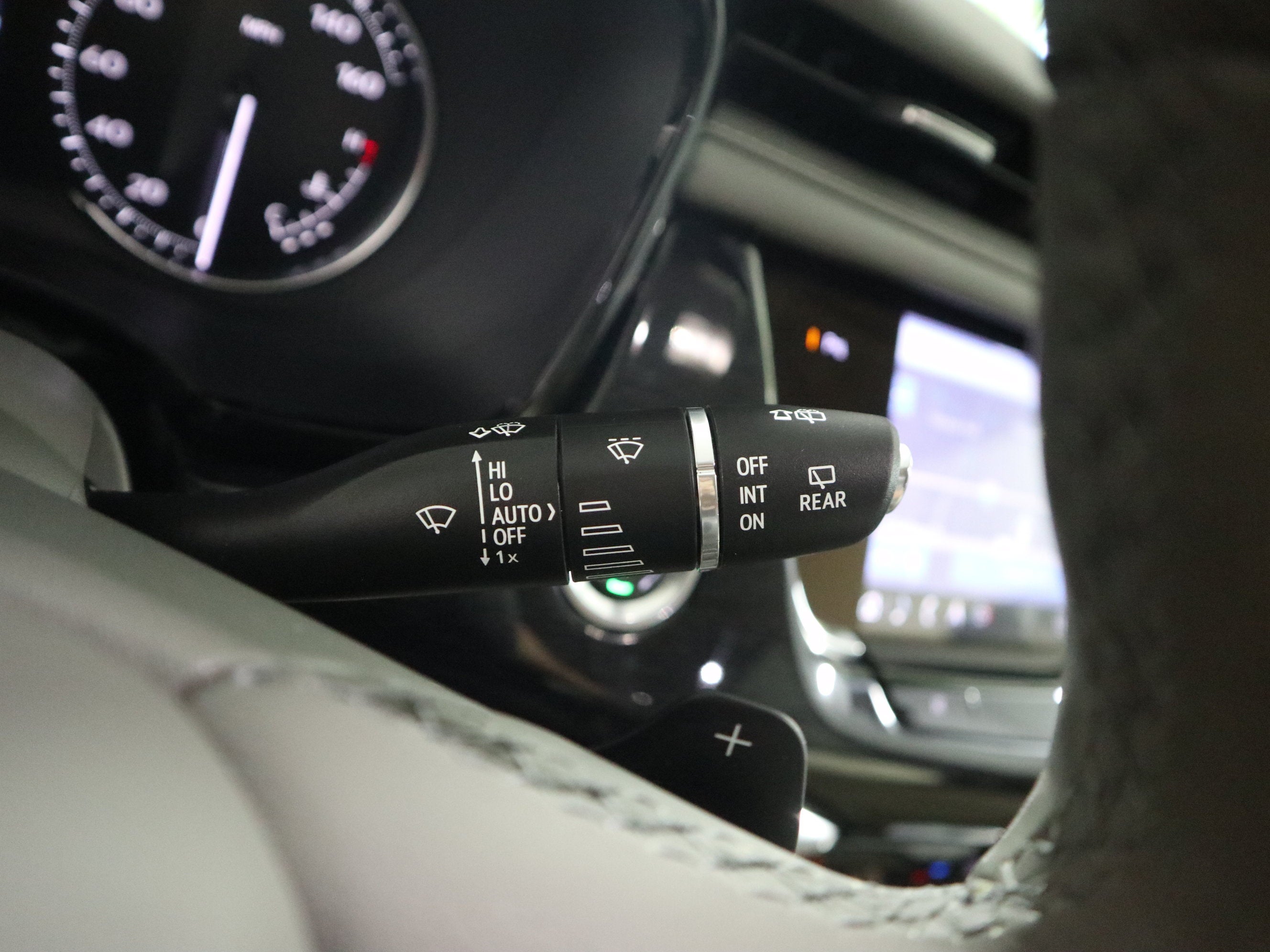 2024 Cadillac XT6 FWD Premium Luxury