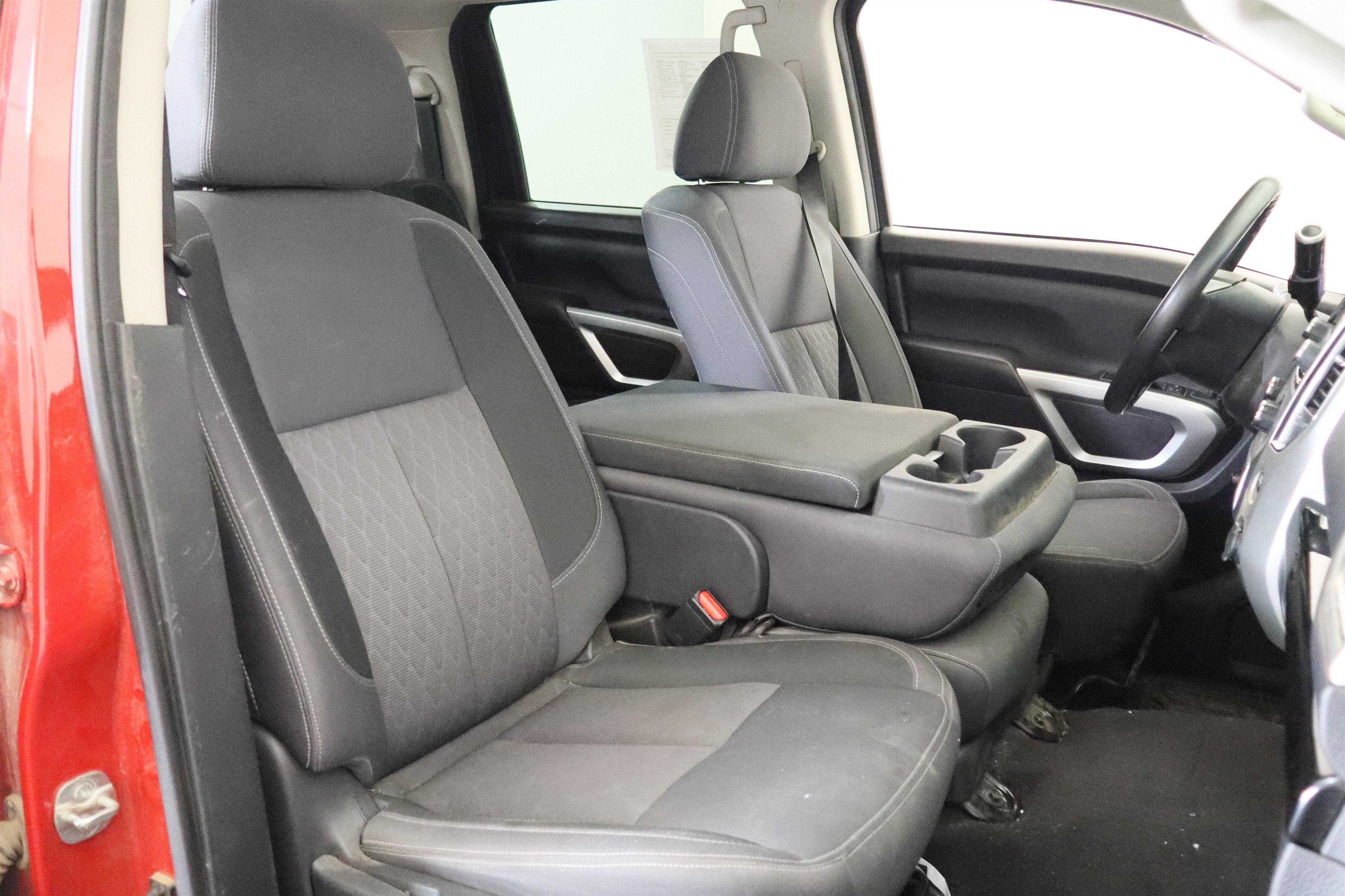 2021 Nissan Titan SV
