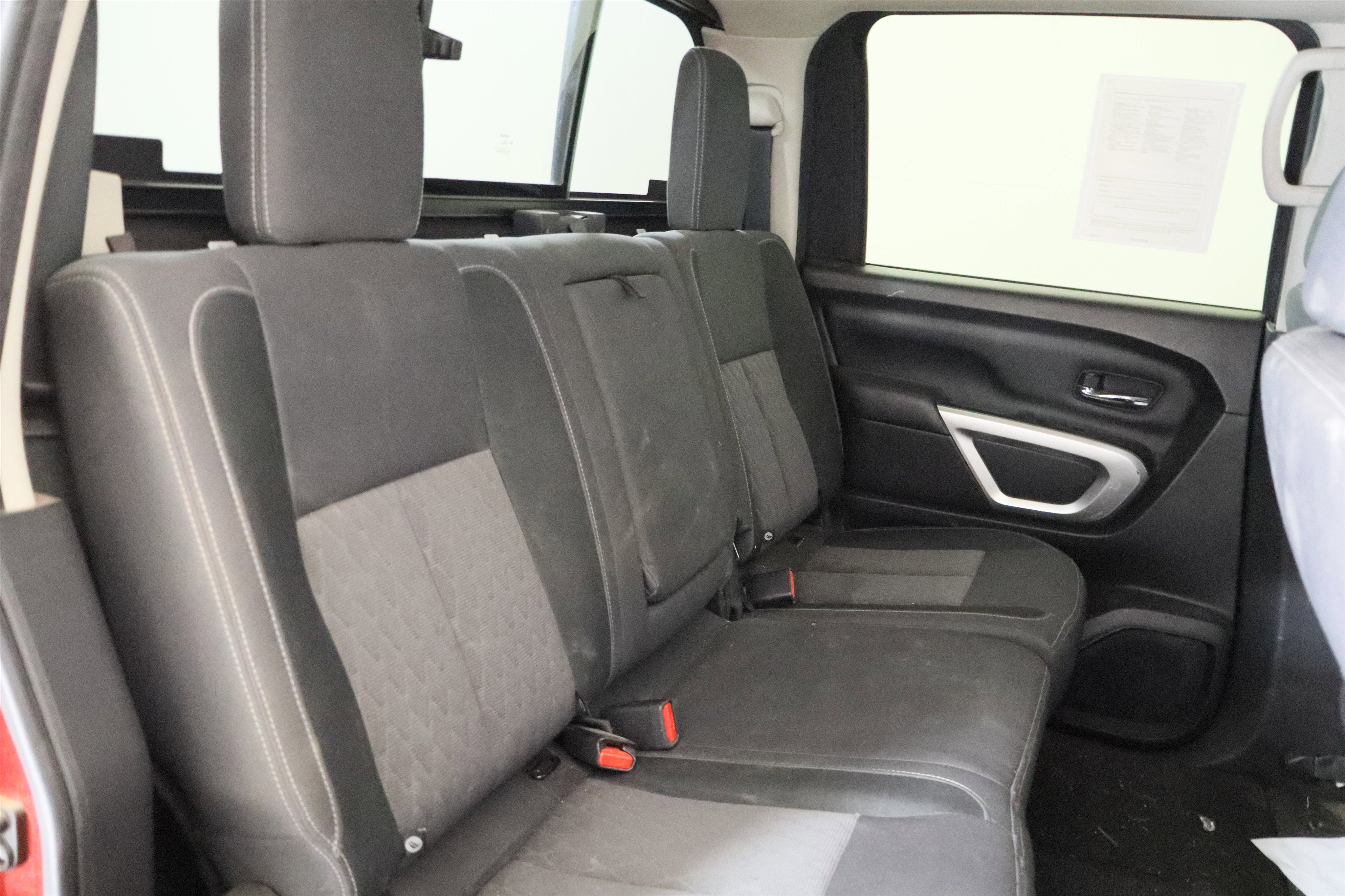 2021 Nissan Titan SV