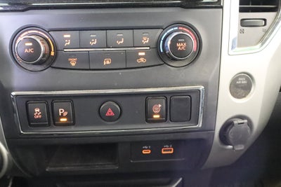 2021 Nissan Titan SV