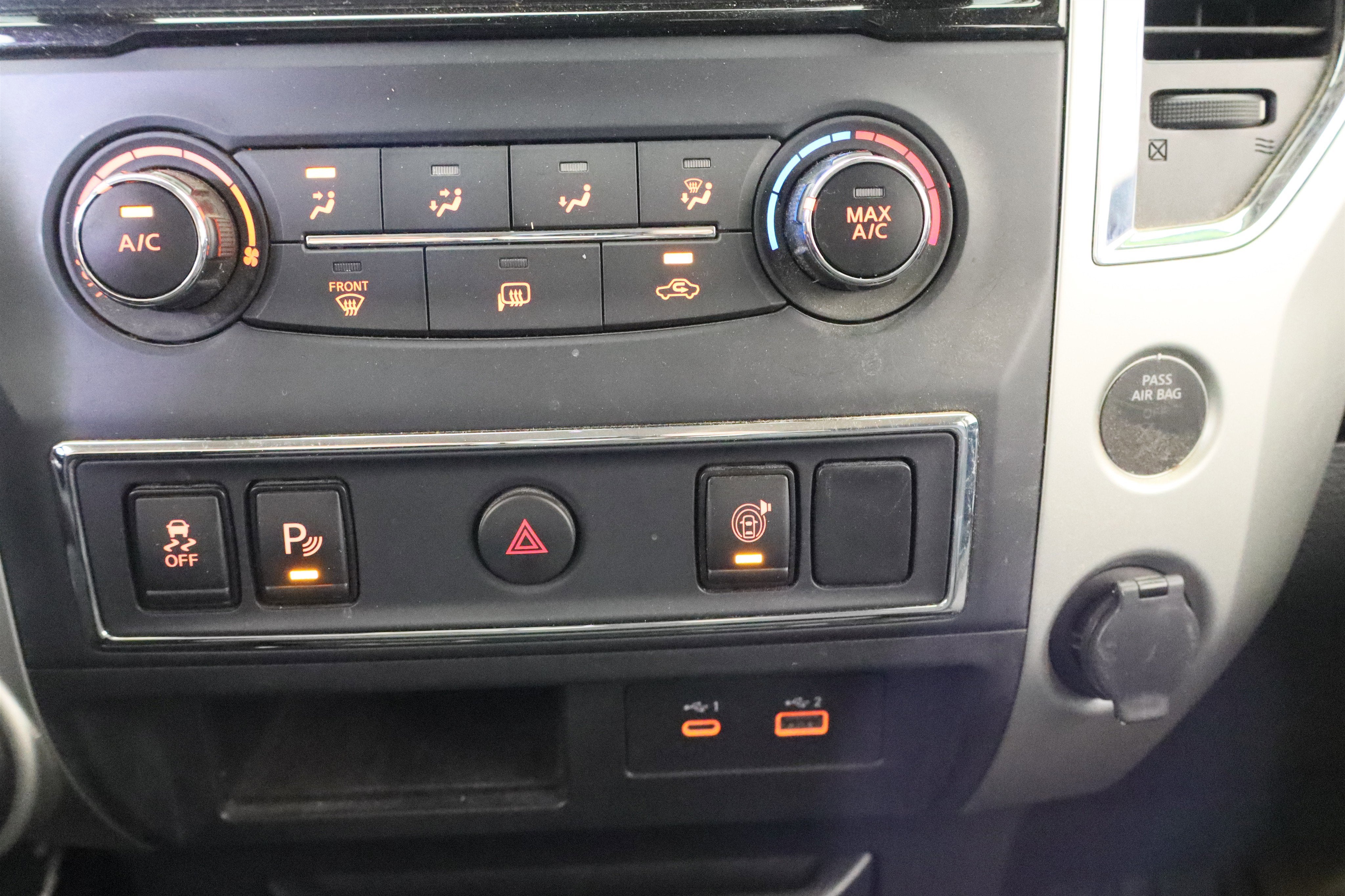 2021 Nissan Titan SV