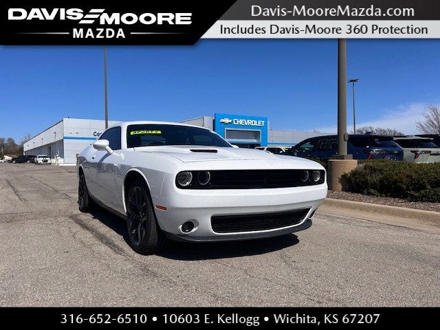 2022 Dodge Challenger SXT