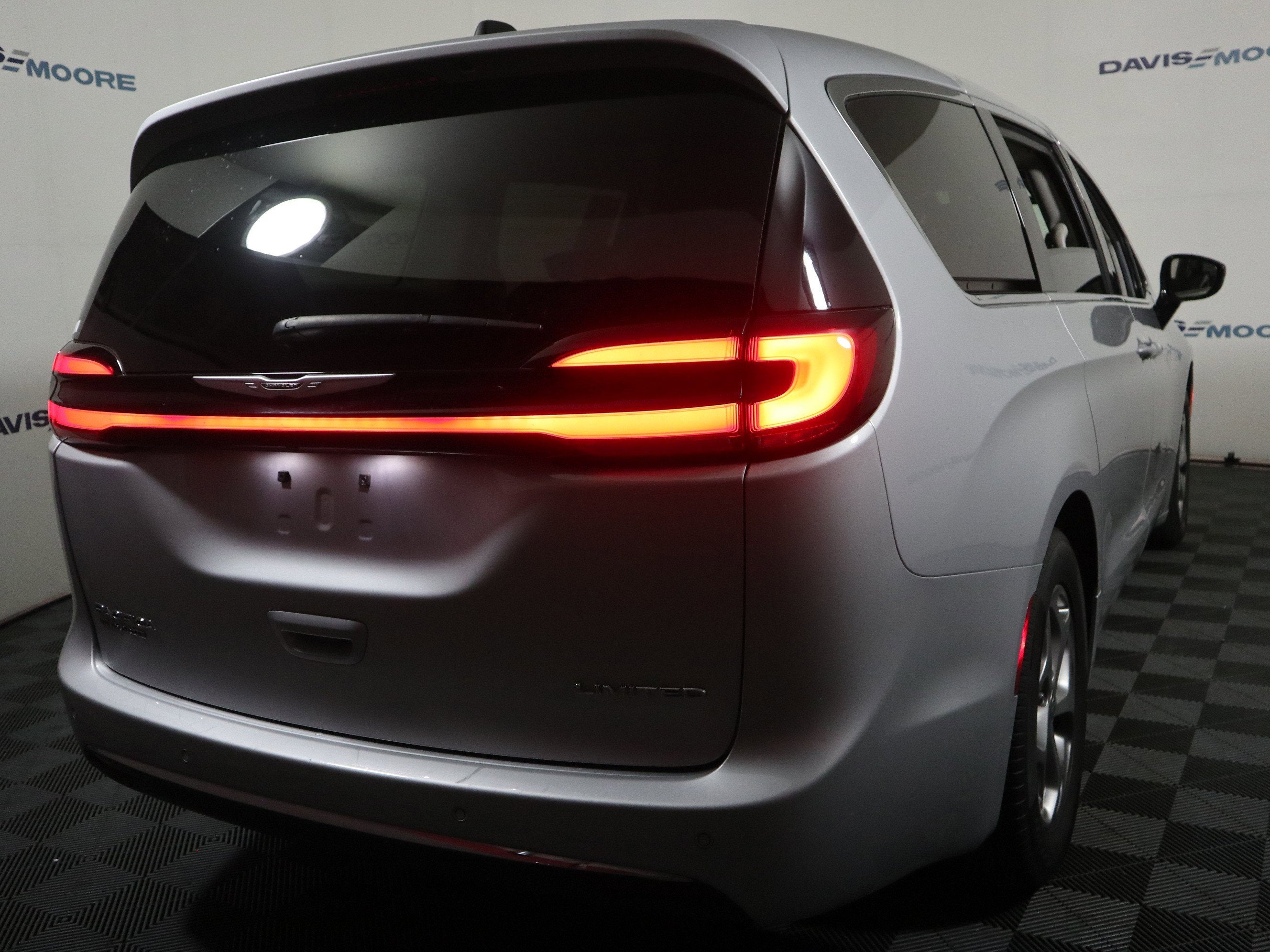 2024 Chrysler Pacifica Limited