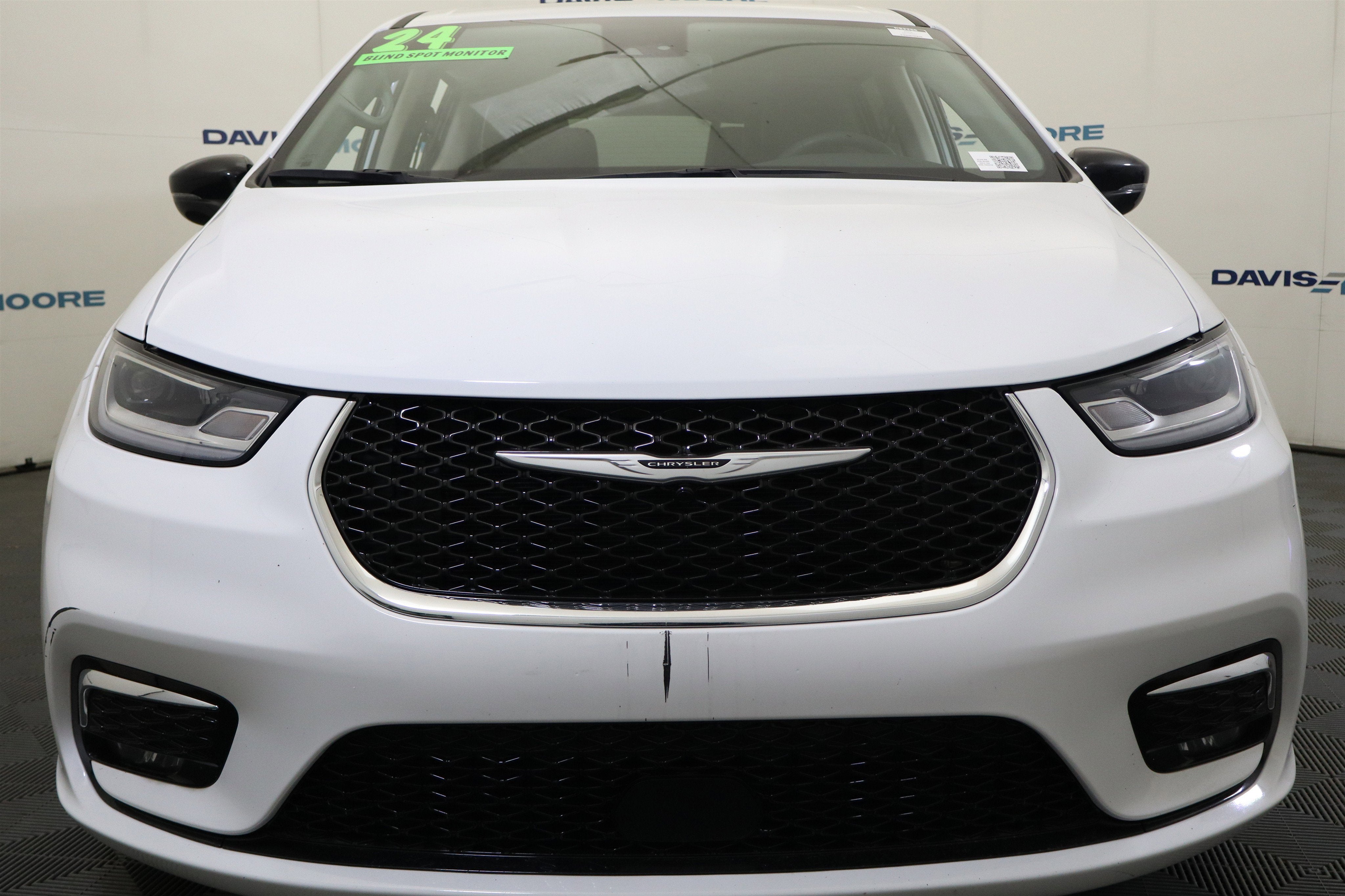 2024 Chrysler Pacifica Hybrid Select