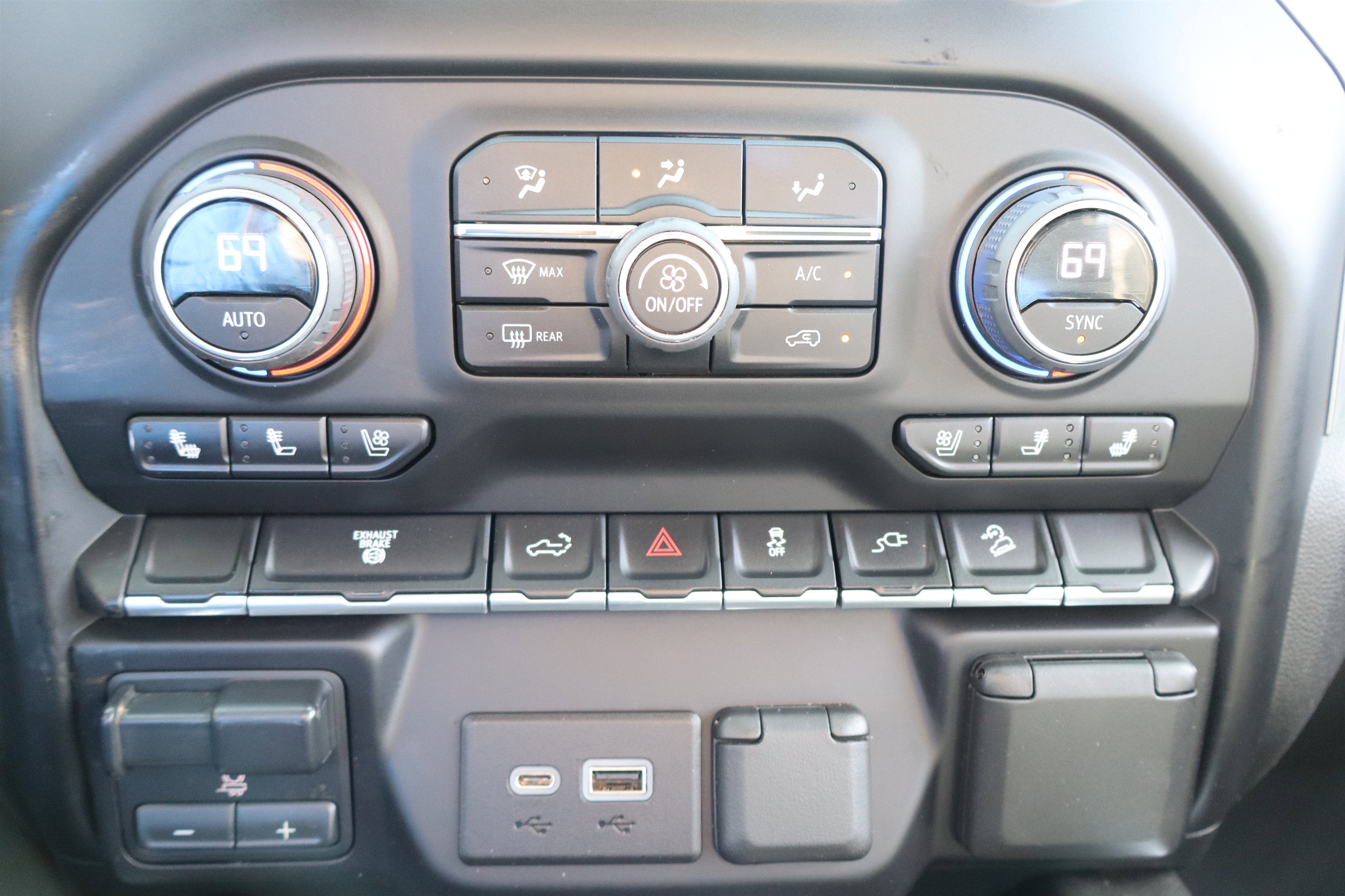 2023 Chevrolet Silverado 3500HD LTZ