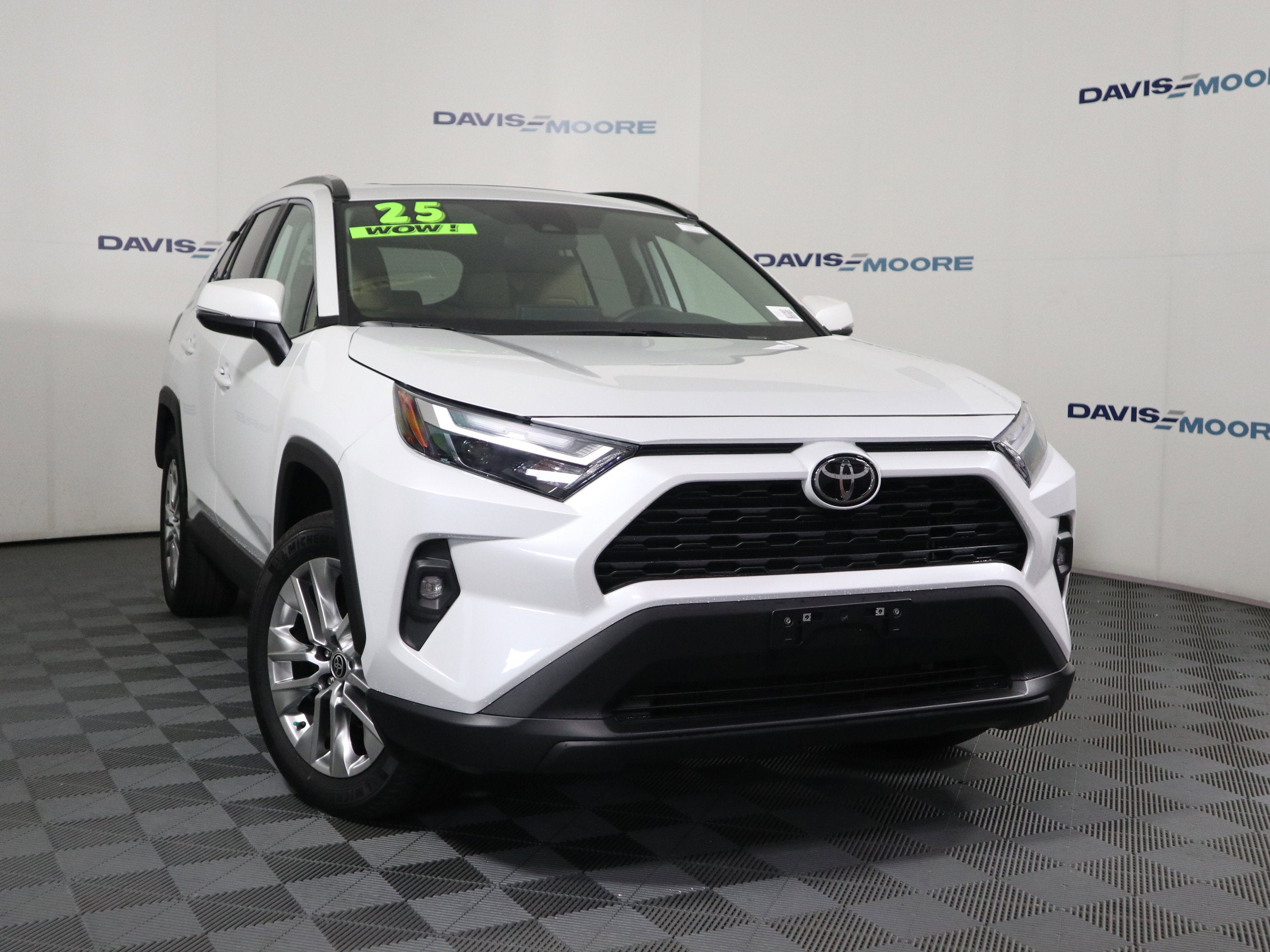 2025 Toyota RAV4 XLE Premium
