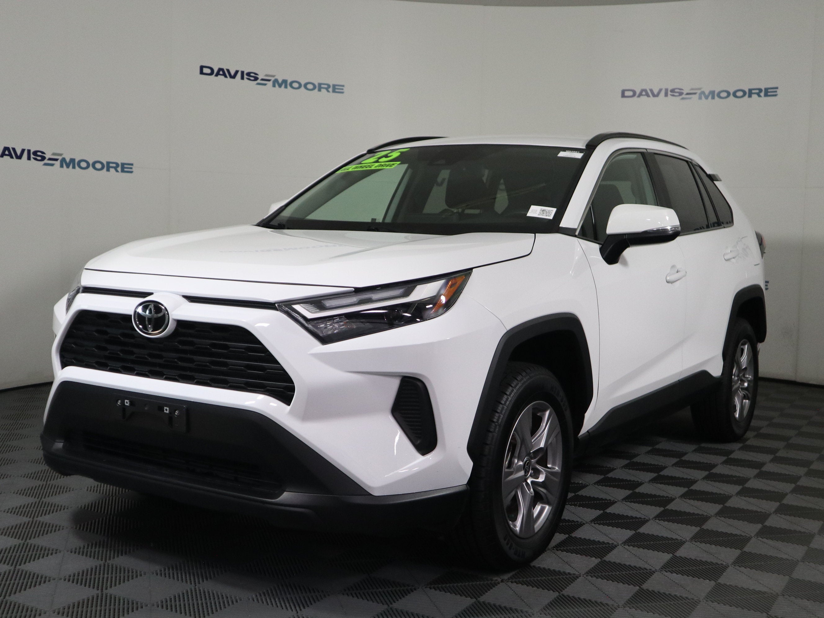 2025 Toyota RAV4 XLE AWD
