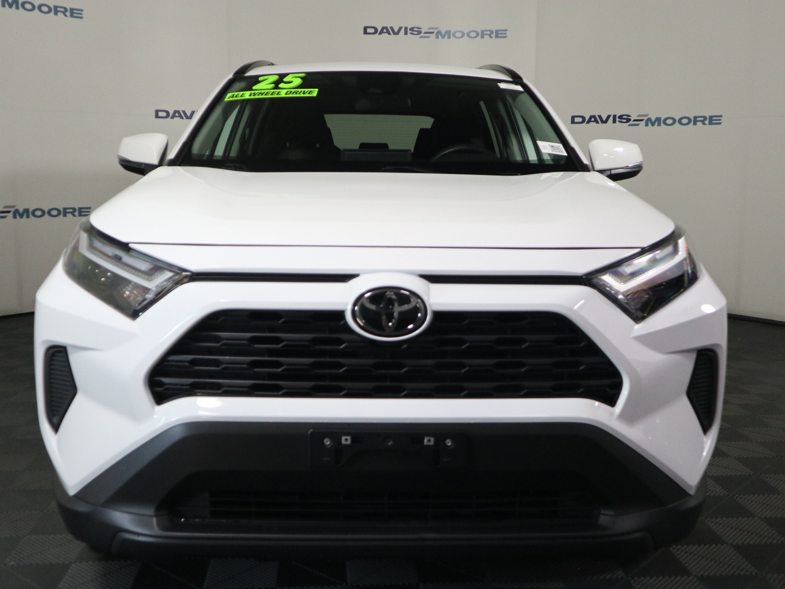 2025 Toyota RAV4 XLE AWD