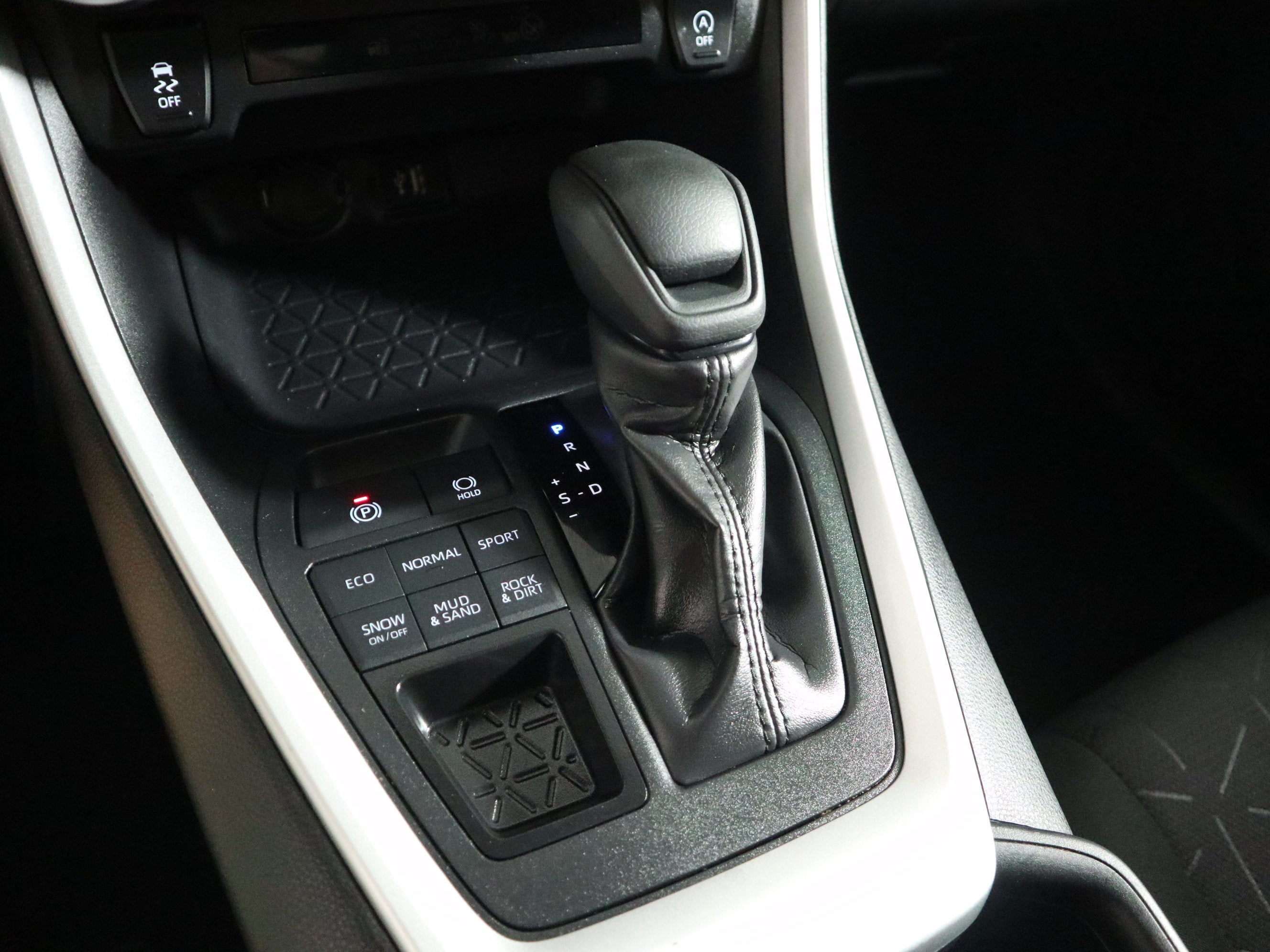 2025 Toyota RAV4 XLE AWD