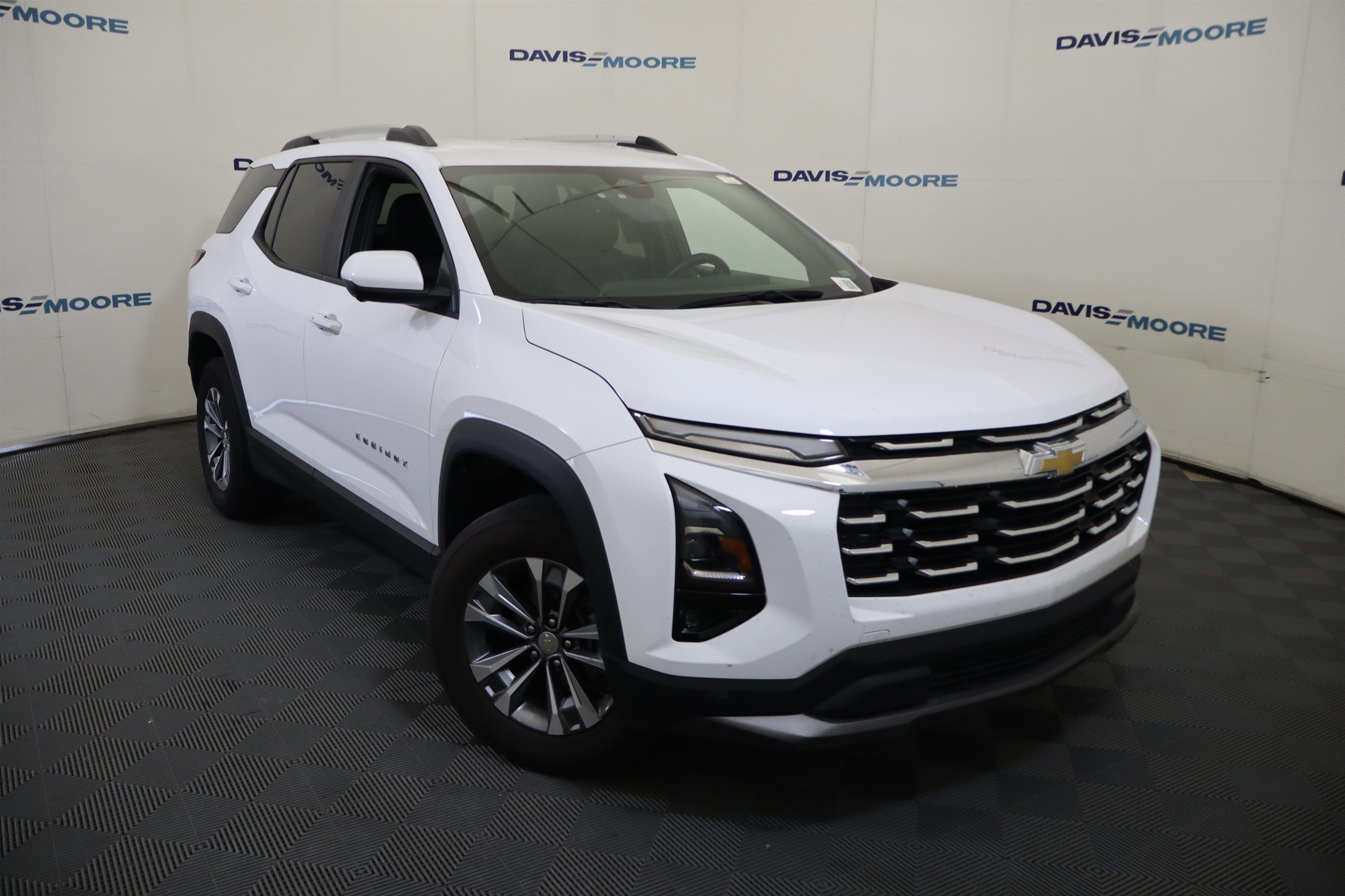 2025 Chevrolet Equinox FWD LT
