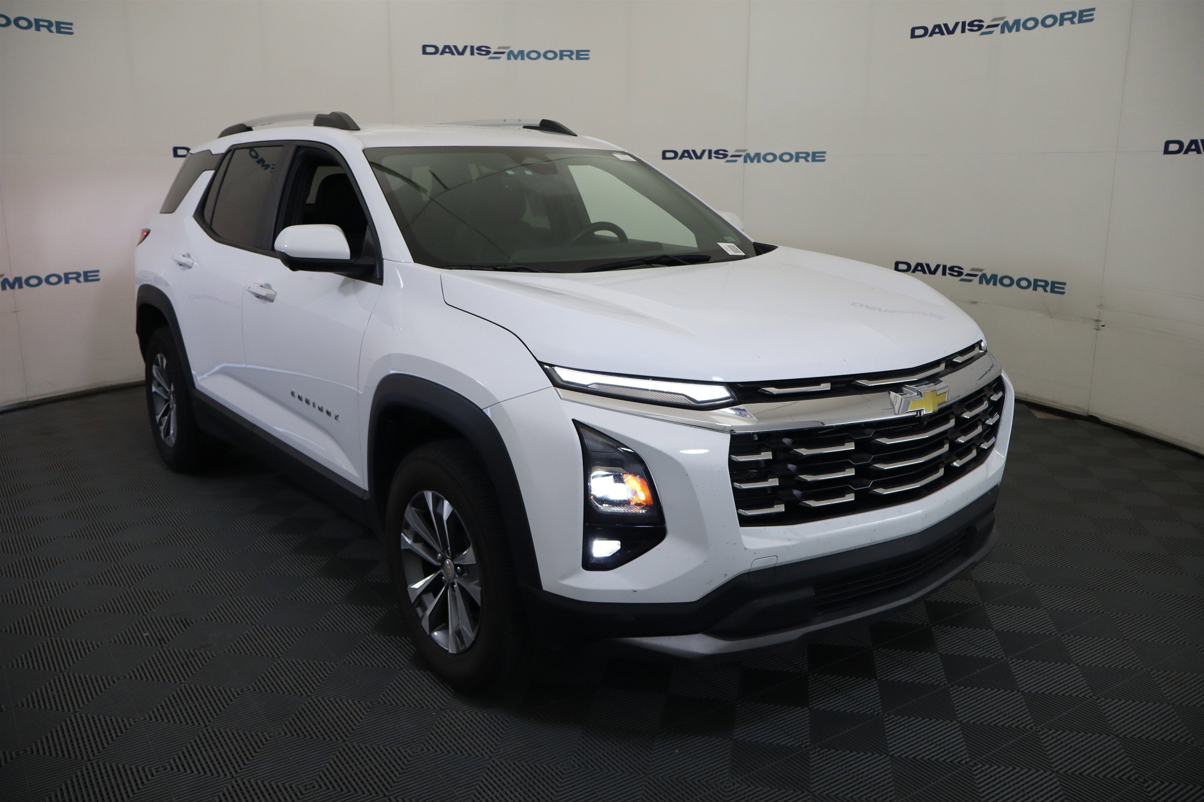 2025 Chevrolet Equinox FWD LT