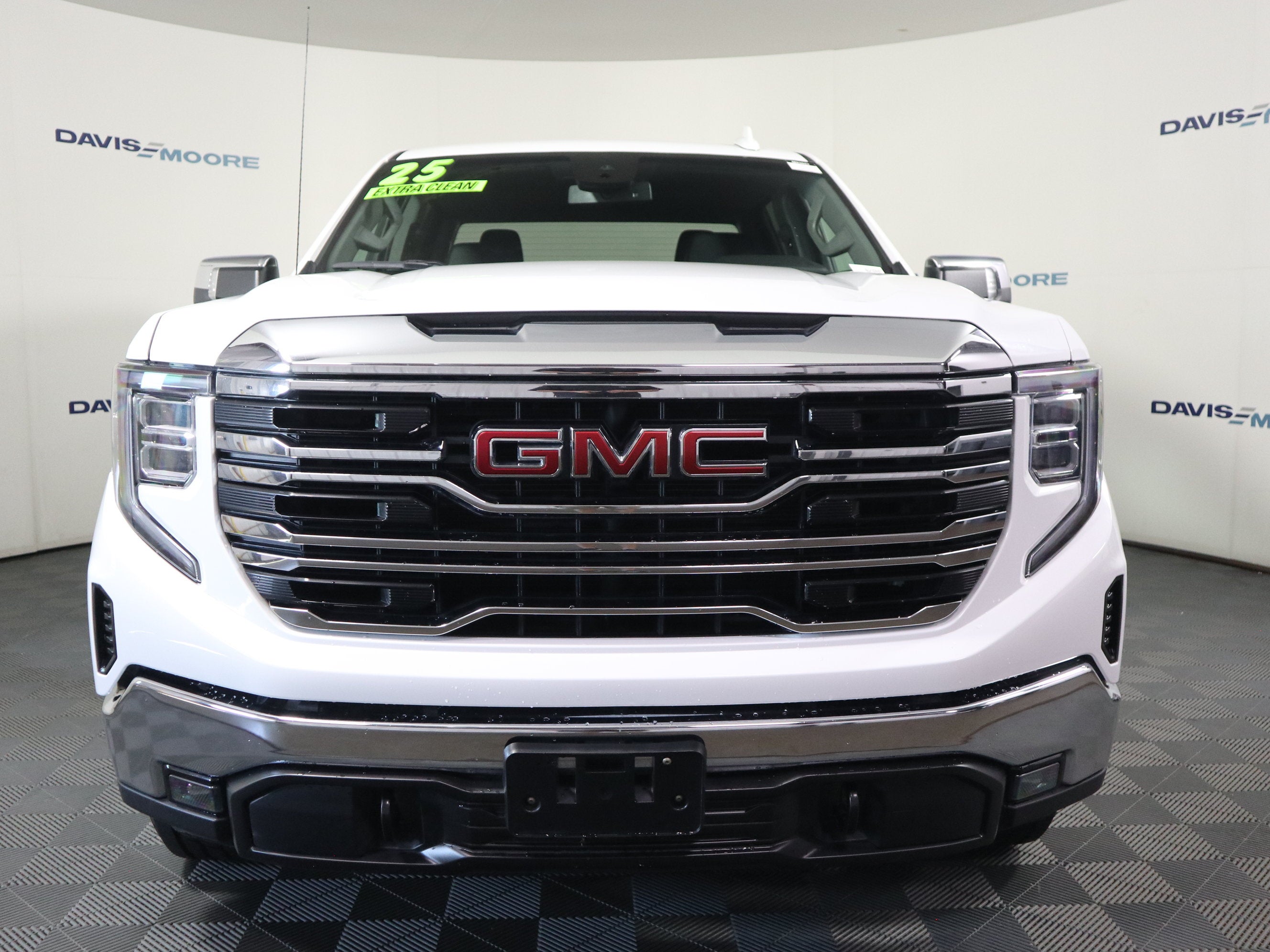 2025 GMC Sierra 1500 SLT Crew Cab 4WD