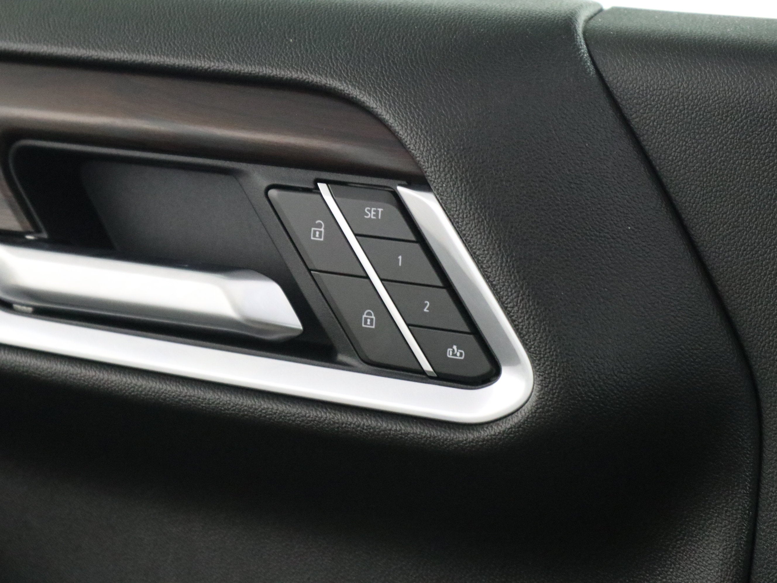 2025 GMC Sierra 1500 SLT Crew Cab 4WD