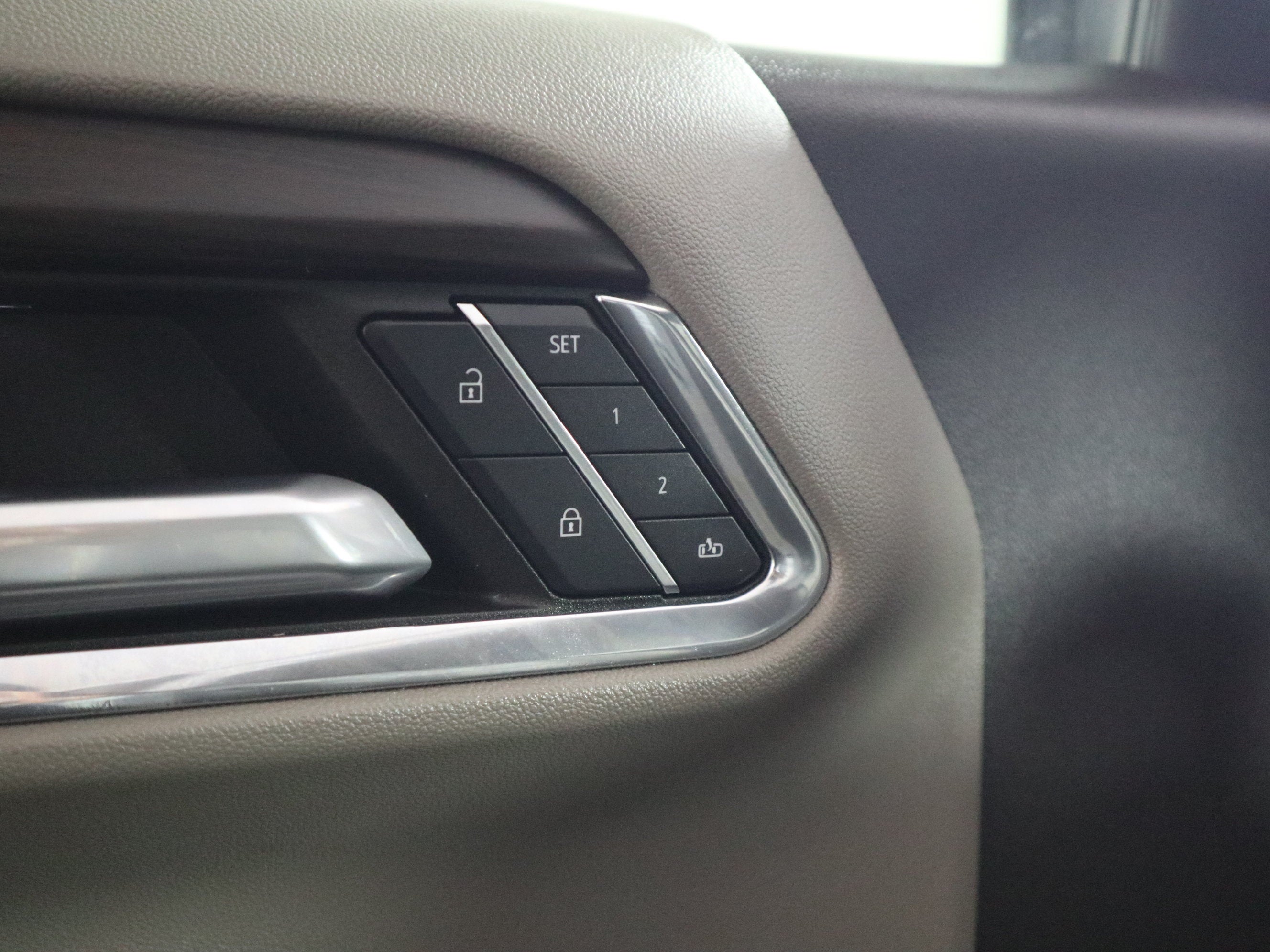 2024 GMC Sierra 1500 SLT Crew Cab 4WD
