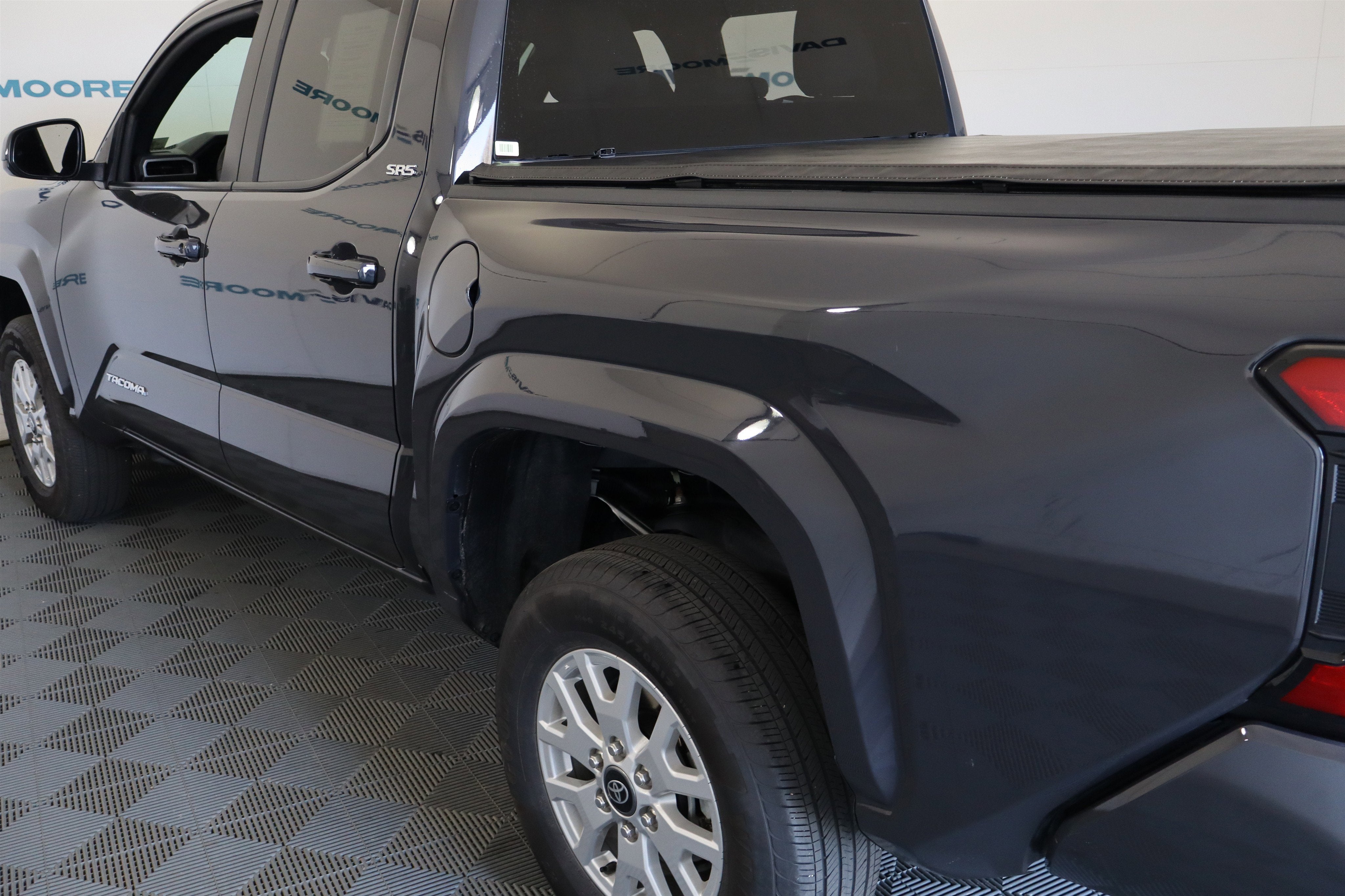 2025 Toyota Tacoma 4WD SR5