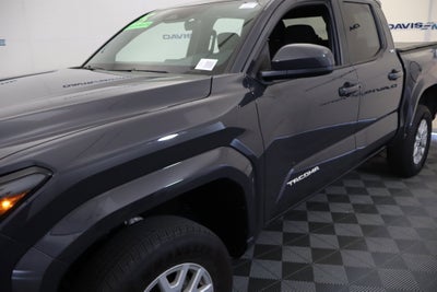 2025 Toyota Tacoma 4WD SR5
