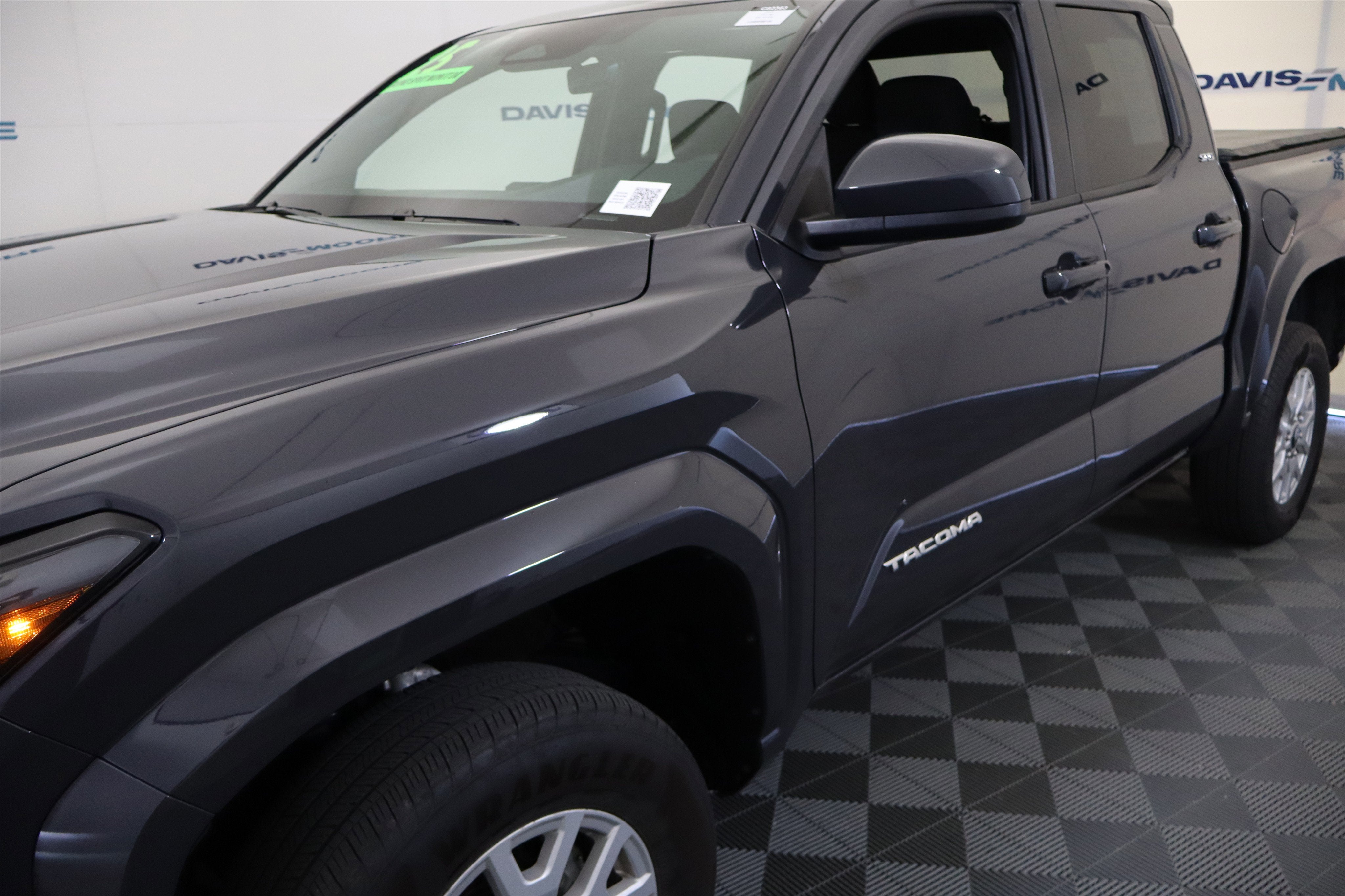 2025 Toyota Tacoma 4WD SR5