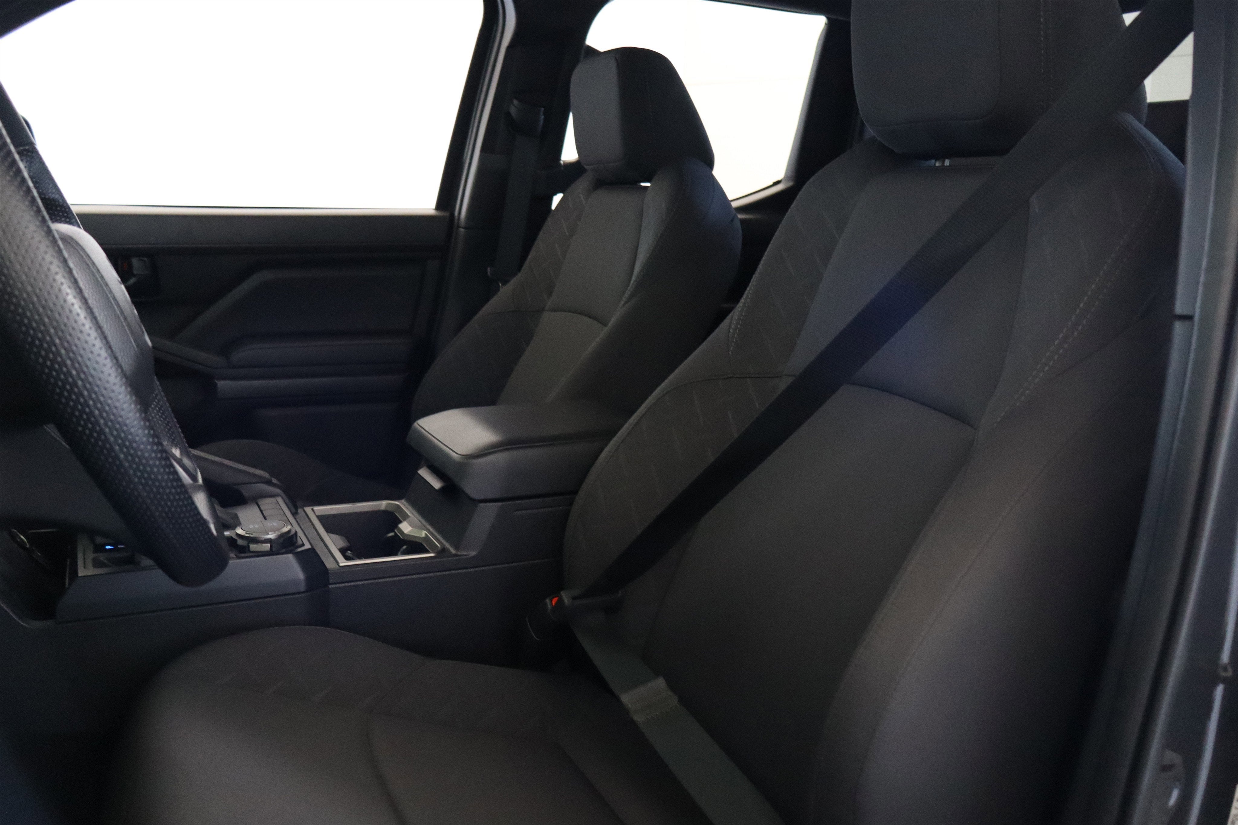 2025 Toyota Tacoma 4WD SR5