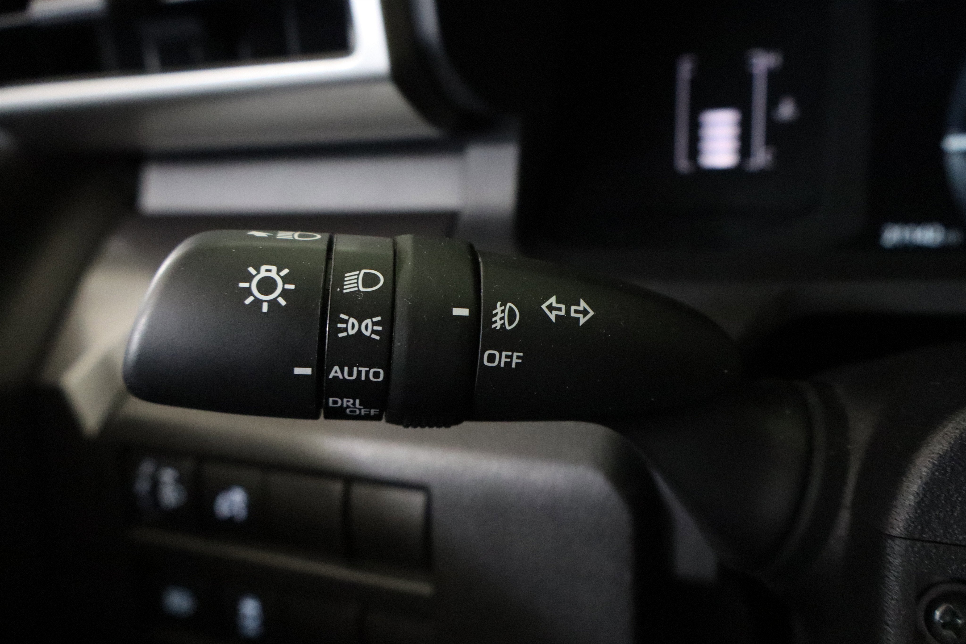 2025 Toyota Tacoma 4WD SR5