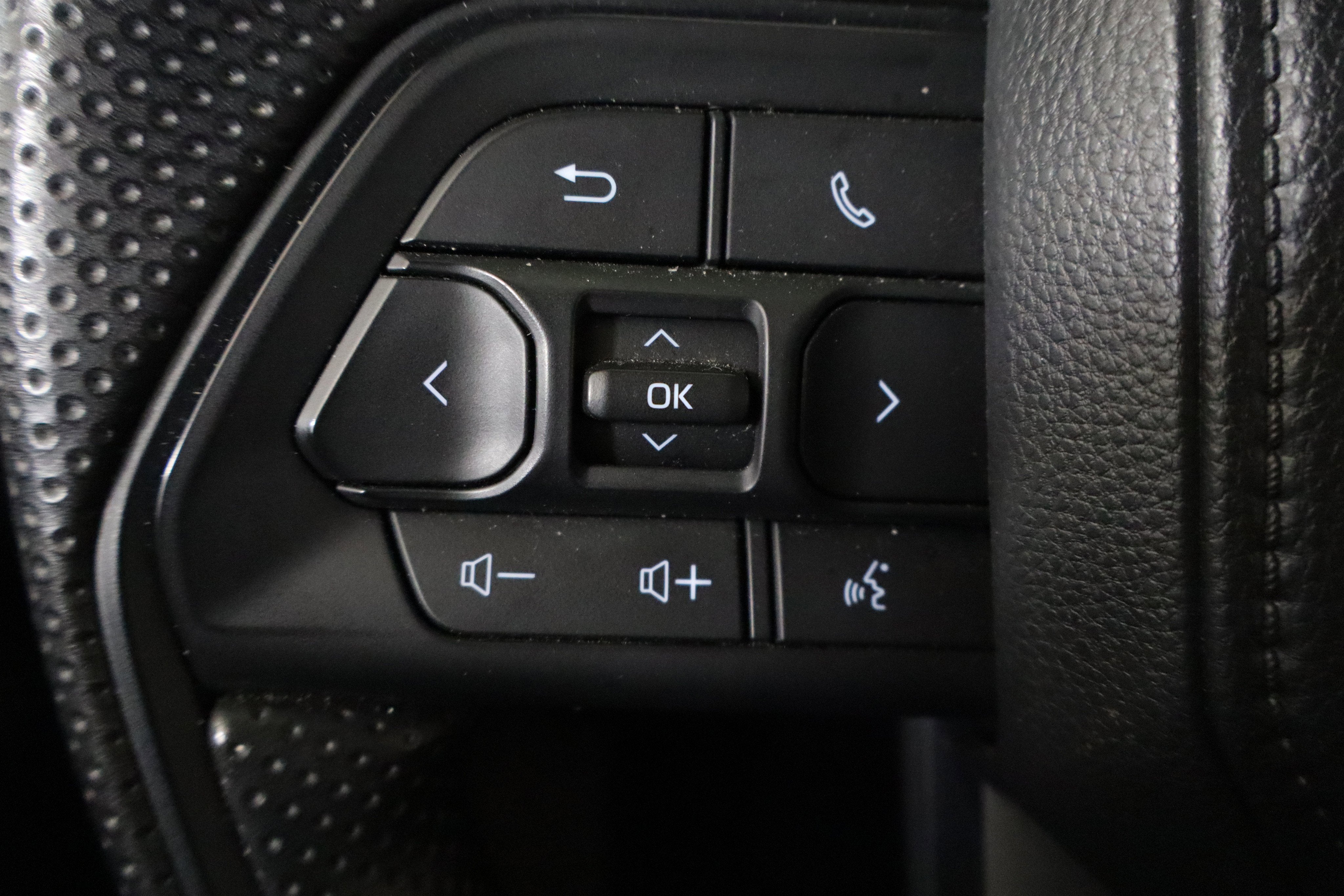 2025 Toyota Tacoma 4WD SR5