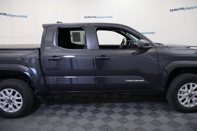 2025 Toyota Tacoma 4WD SR5