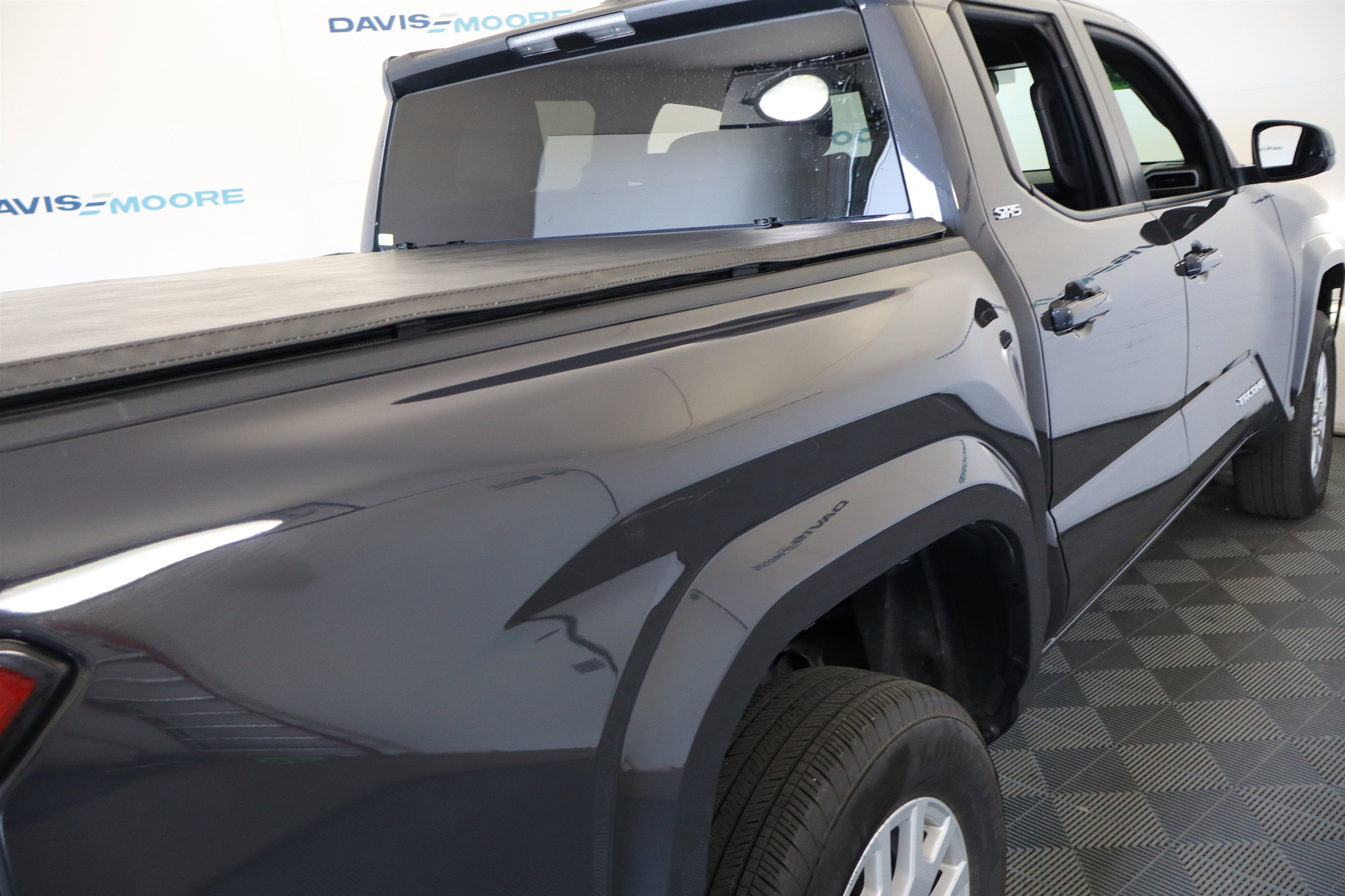 2025 Toyota Tacoma 4WD SR5