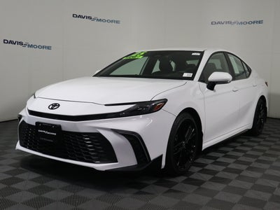 2025 Toyota Camry SE