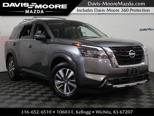 2022 Nissan Pathfinder SL