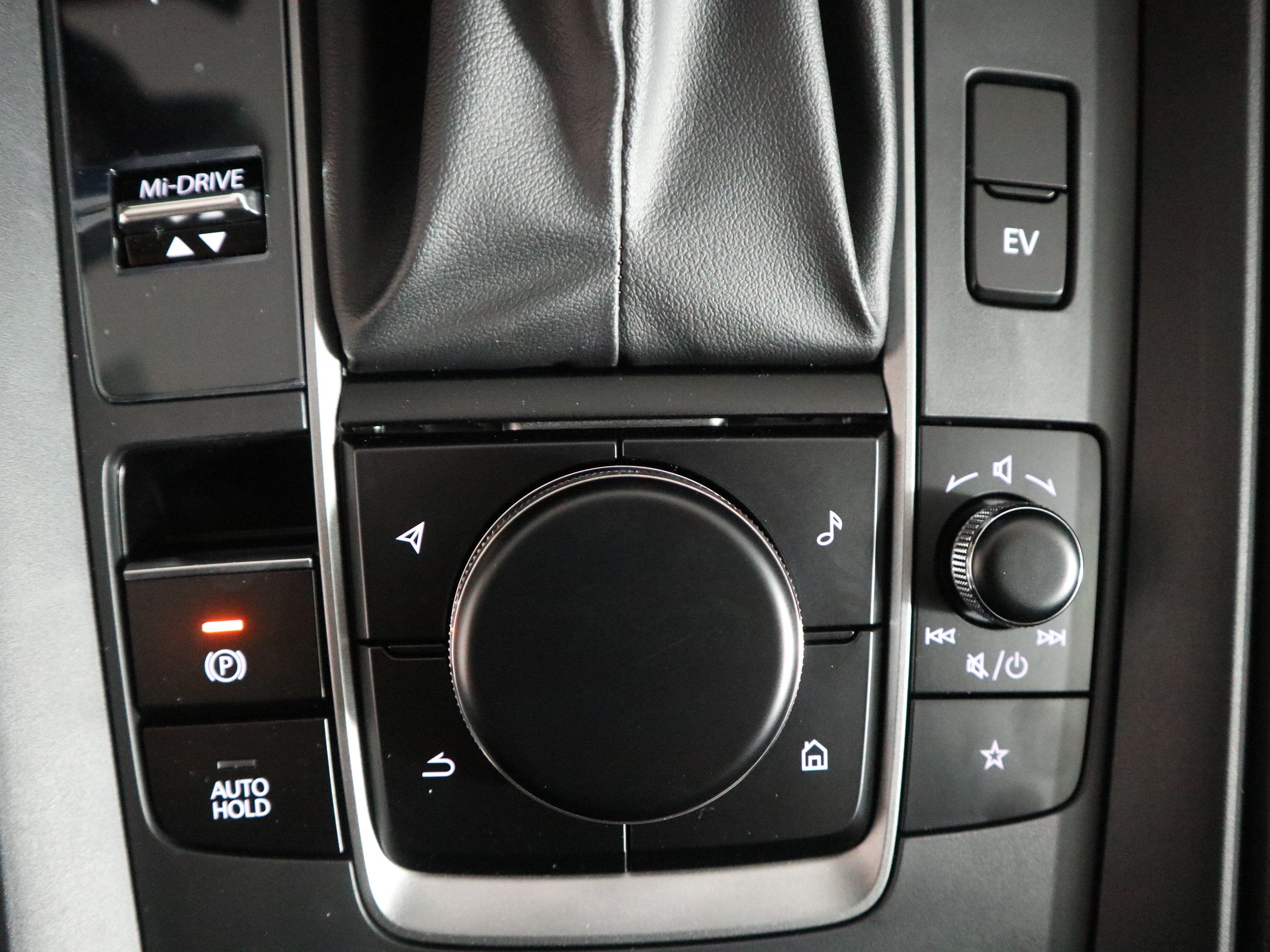 2026 Mazda Mazda CX-50 Hybrid Preferred AWD