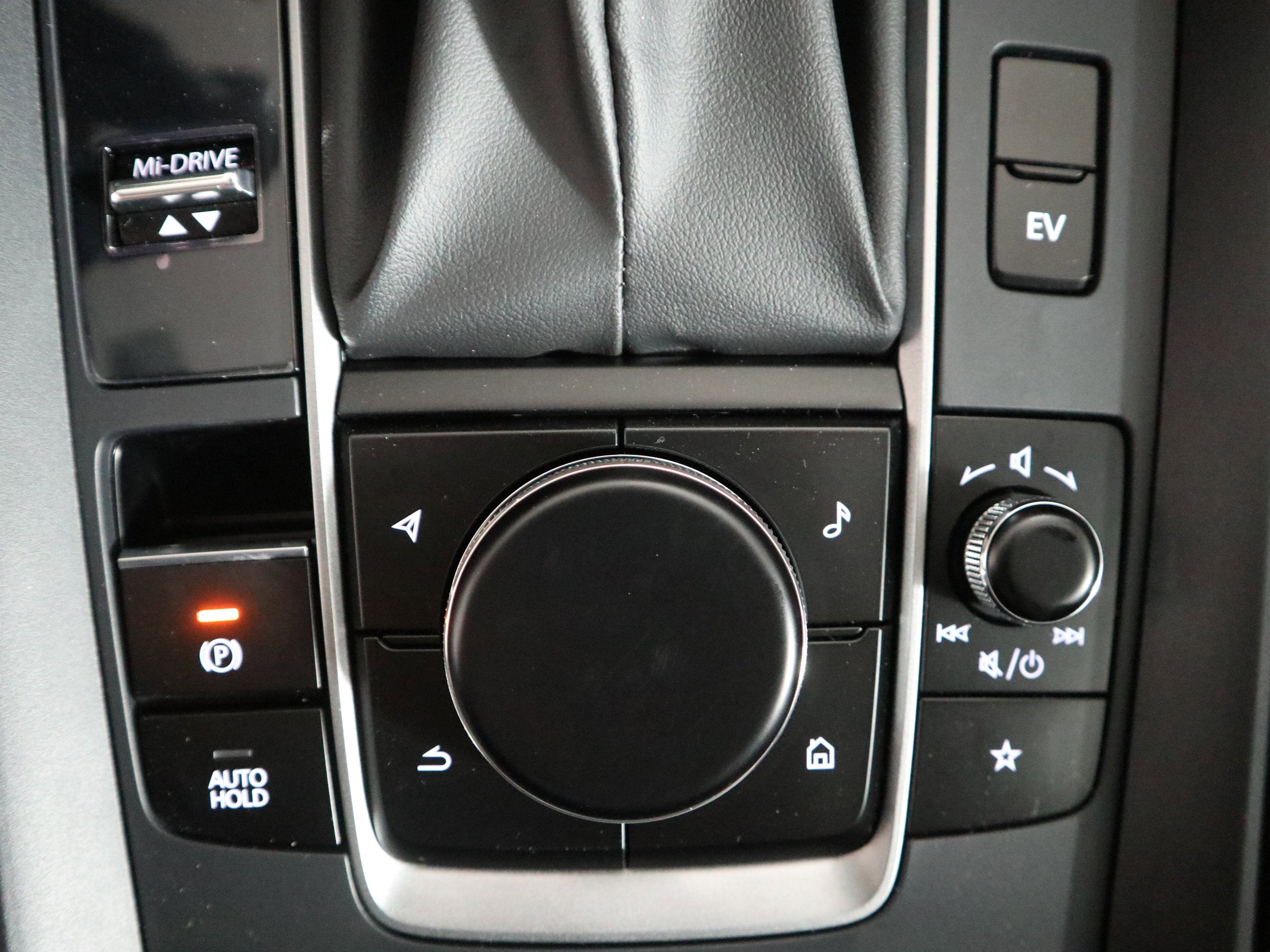 2026 Mazda Mazda CX-50 Hybrid Preferred AWD