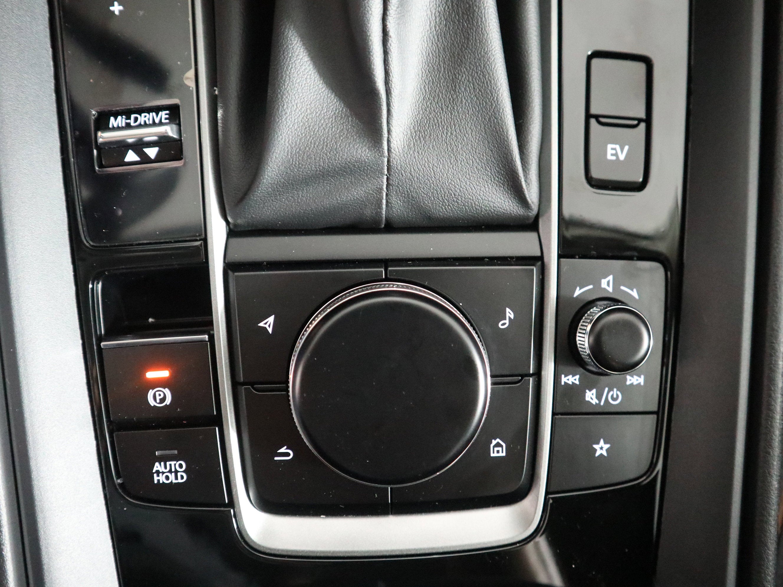 2025 Mazda Mazda CX-50 Hybrid Premium AWD