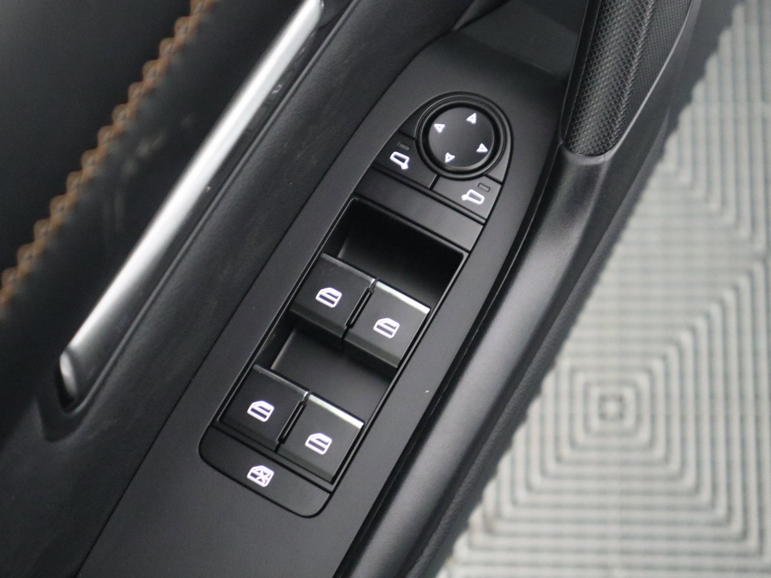 2025 Mazda Mazda CX-50 Hybrid Premium AWD