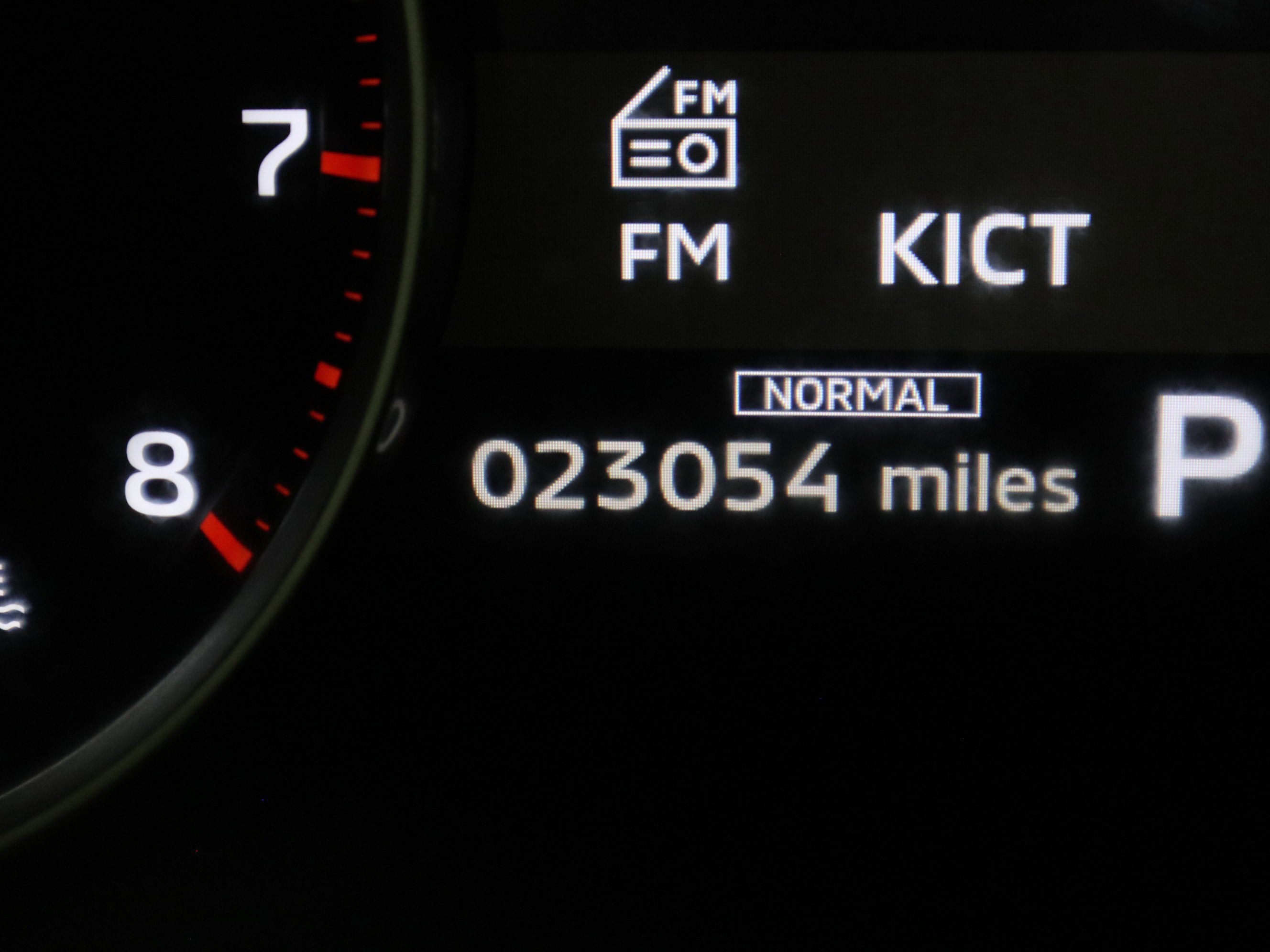 2025 Mitsubishi Outlander ES