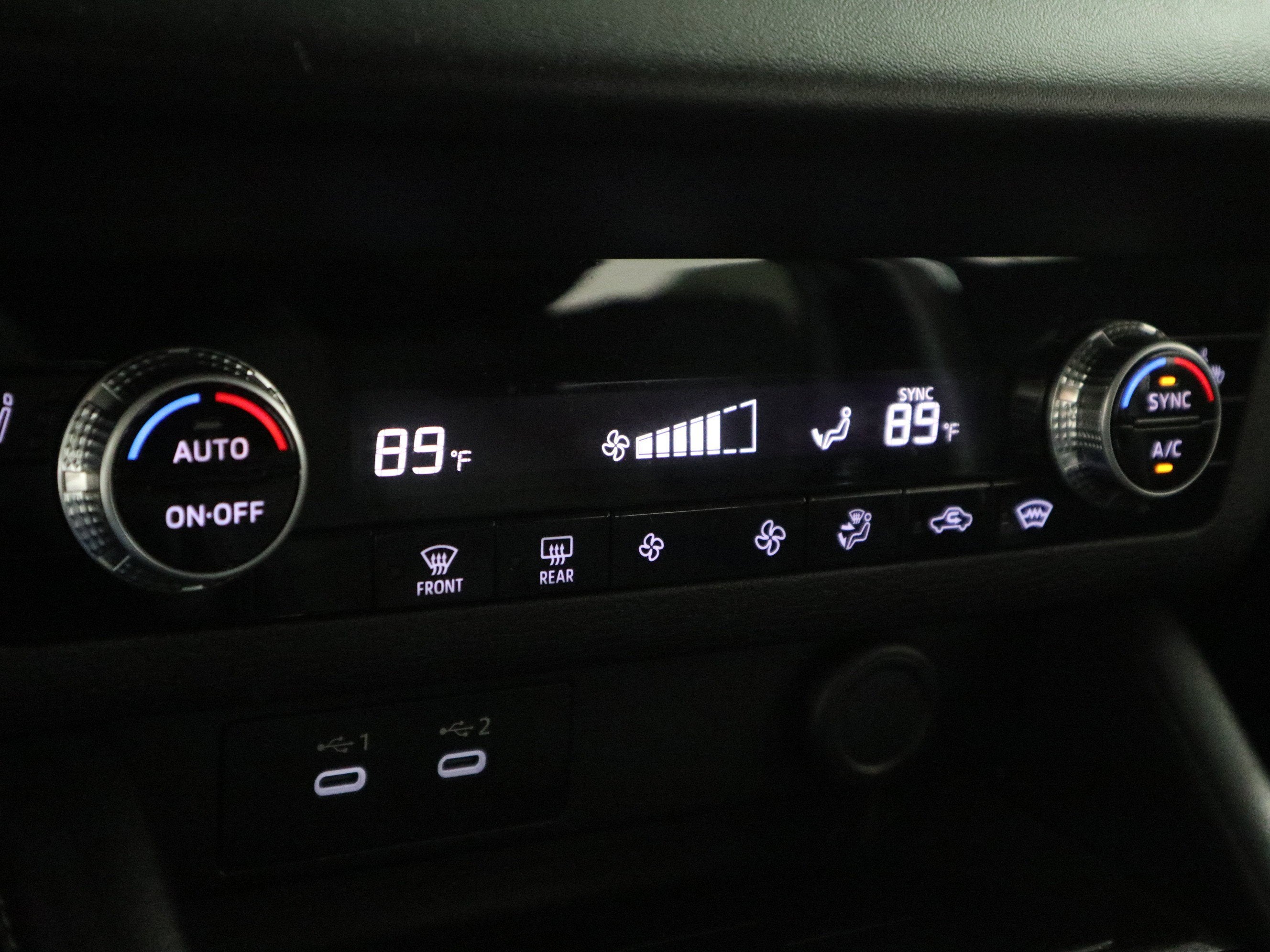 2025 Mitsubishi Outlander ES