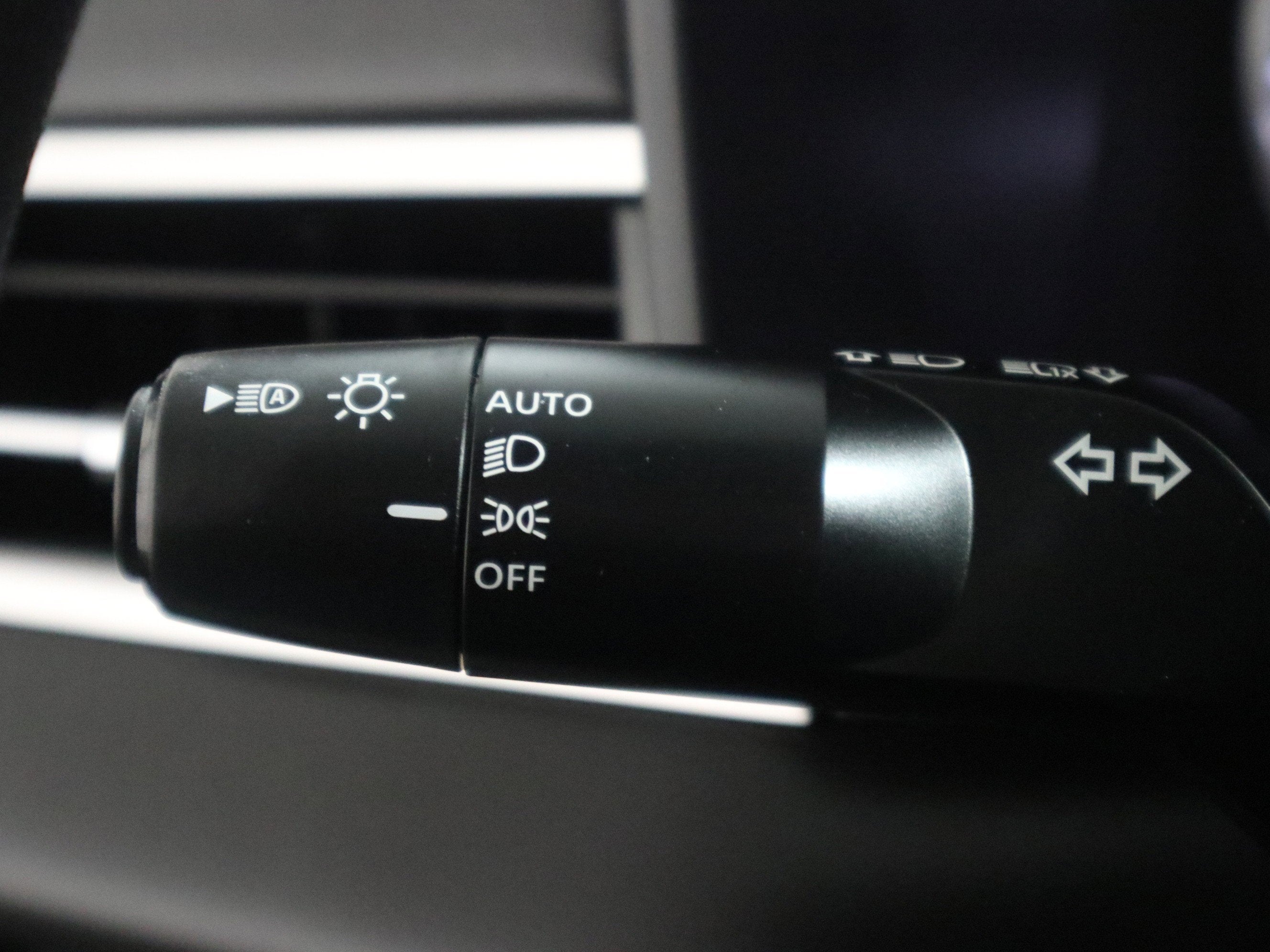 2025 Mitsubishi Outlander ES