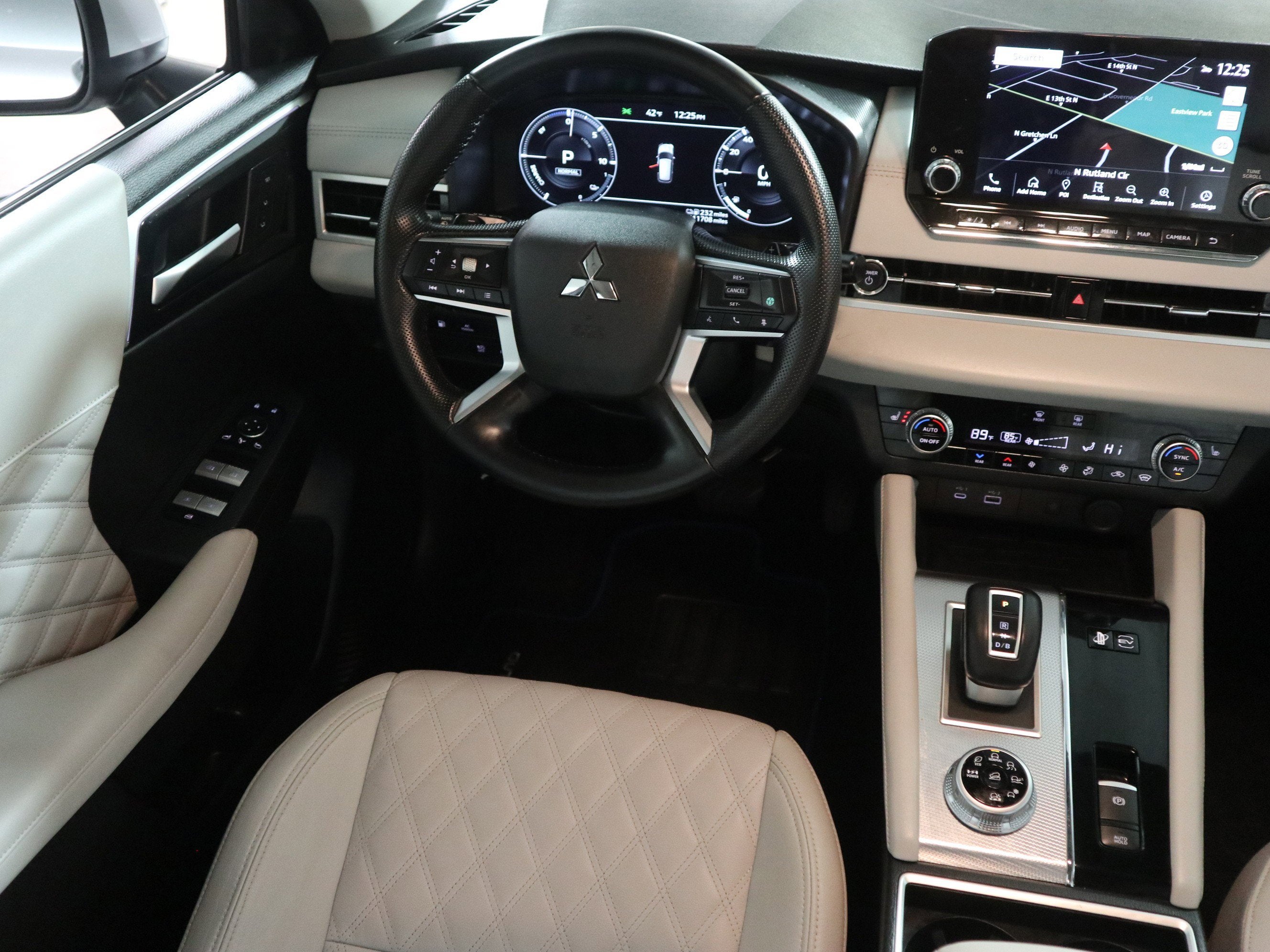 2024 Mitsubishi Outlander Plug-In Hybrid SEL